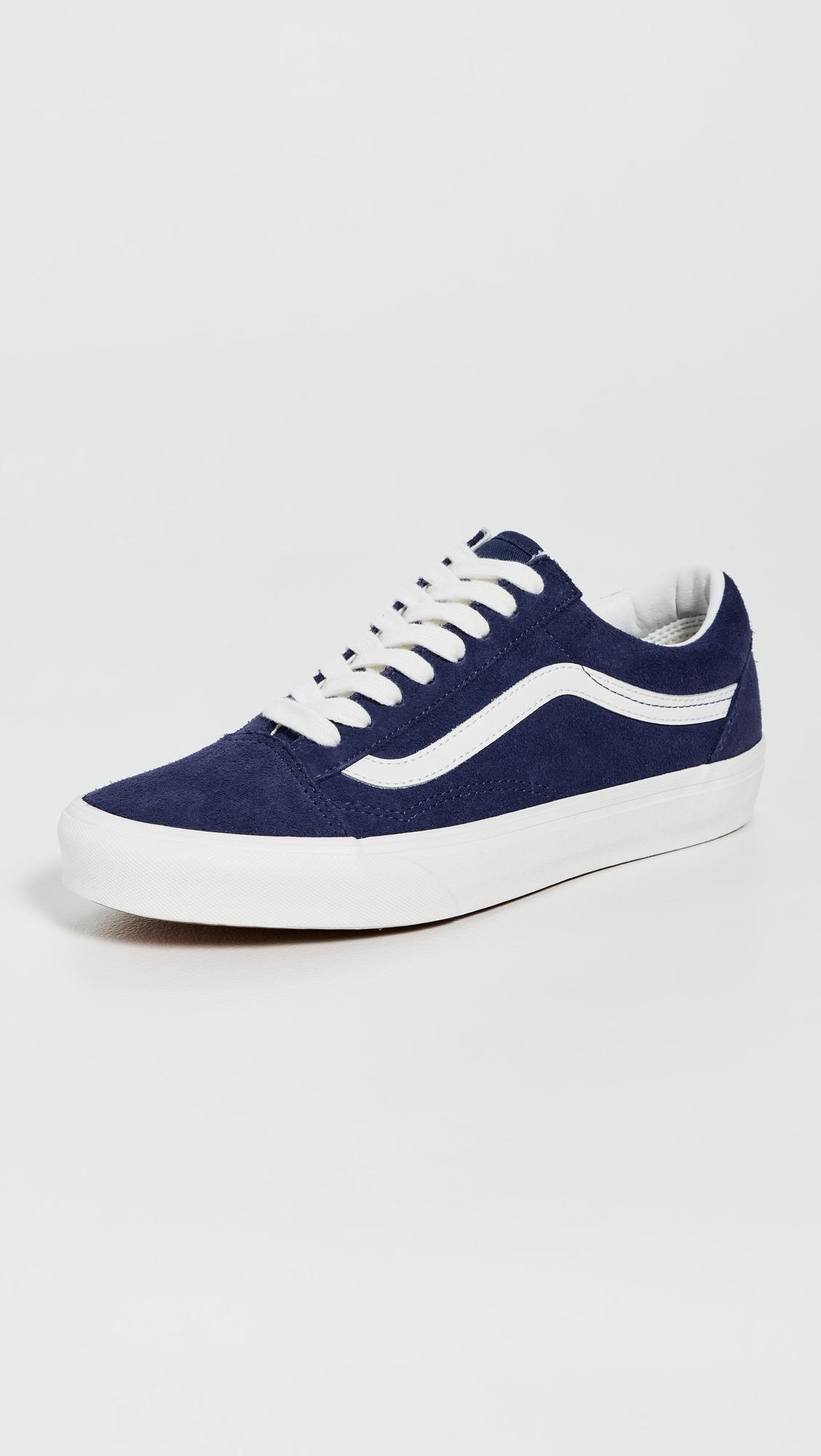 Old Skool Sneakers by VANS