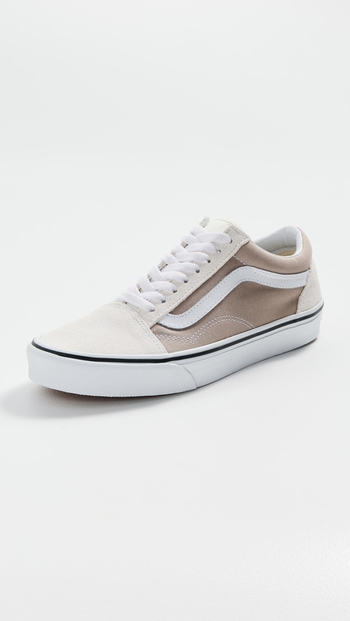 Old Skool Sneakers by VANS