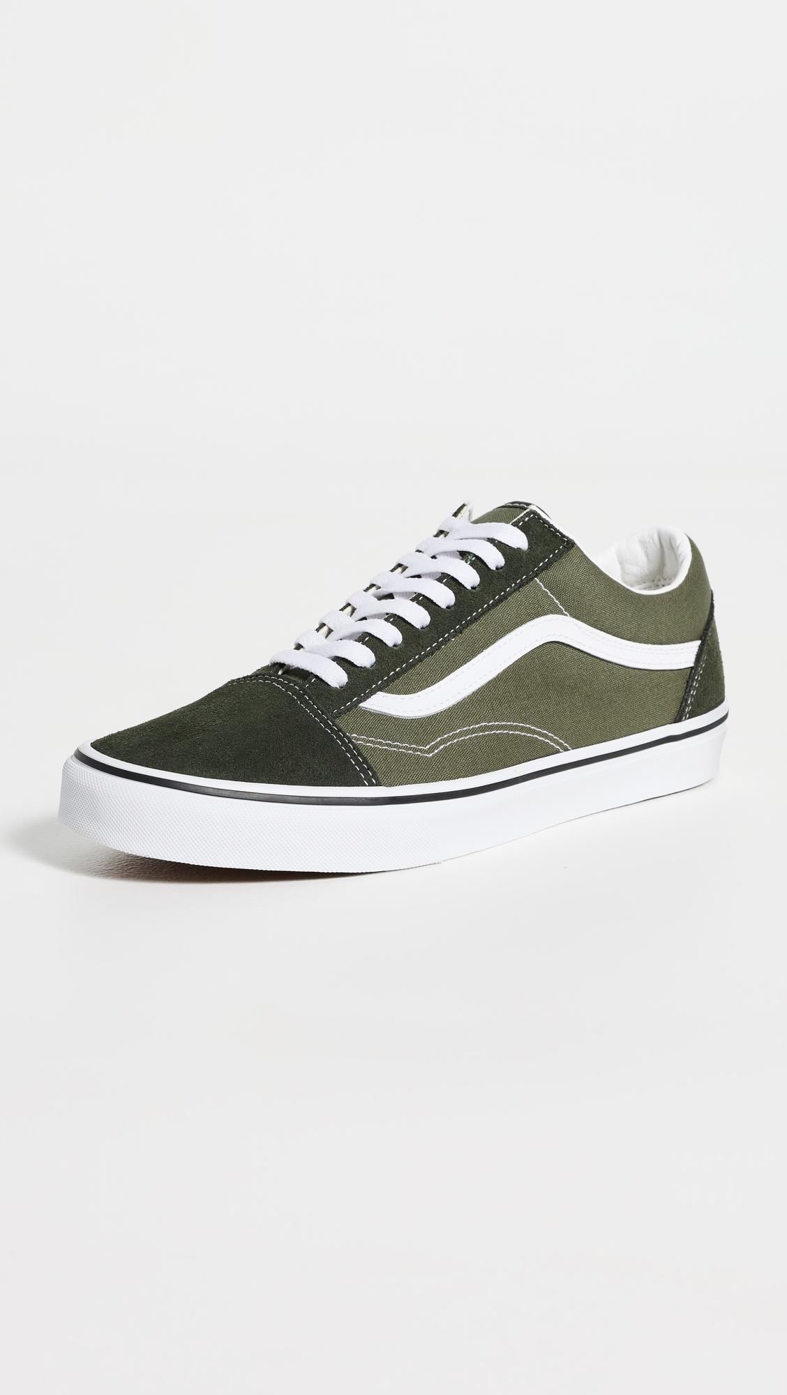 Old Skool Sneakers by VANS