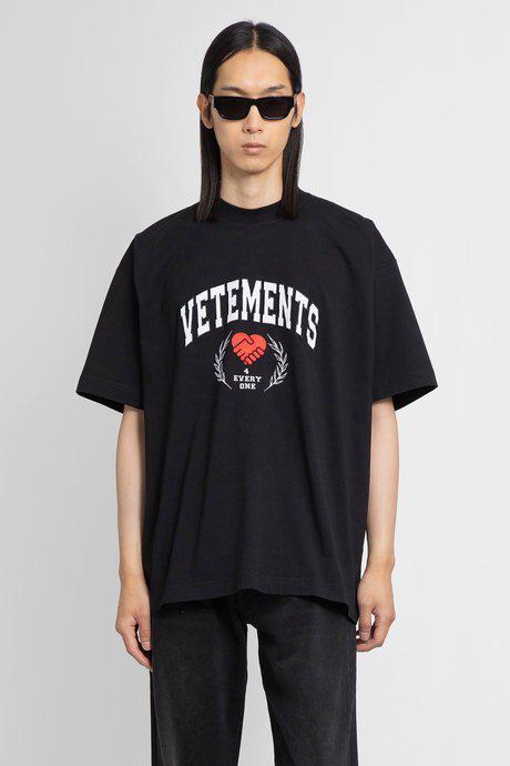 Vetements Men'S Black Solidarity Embroidered T-Shirt by VETEMENTS