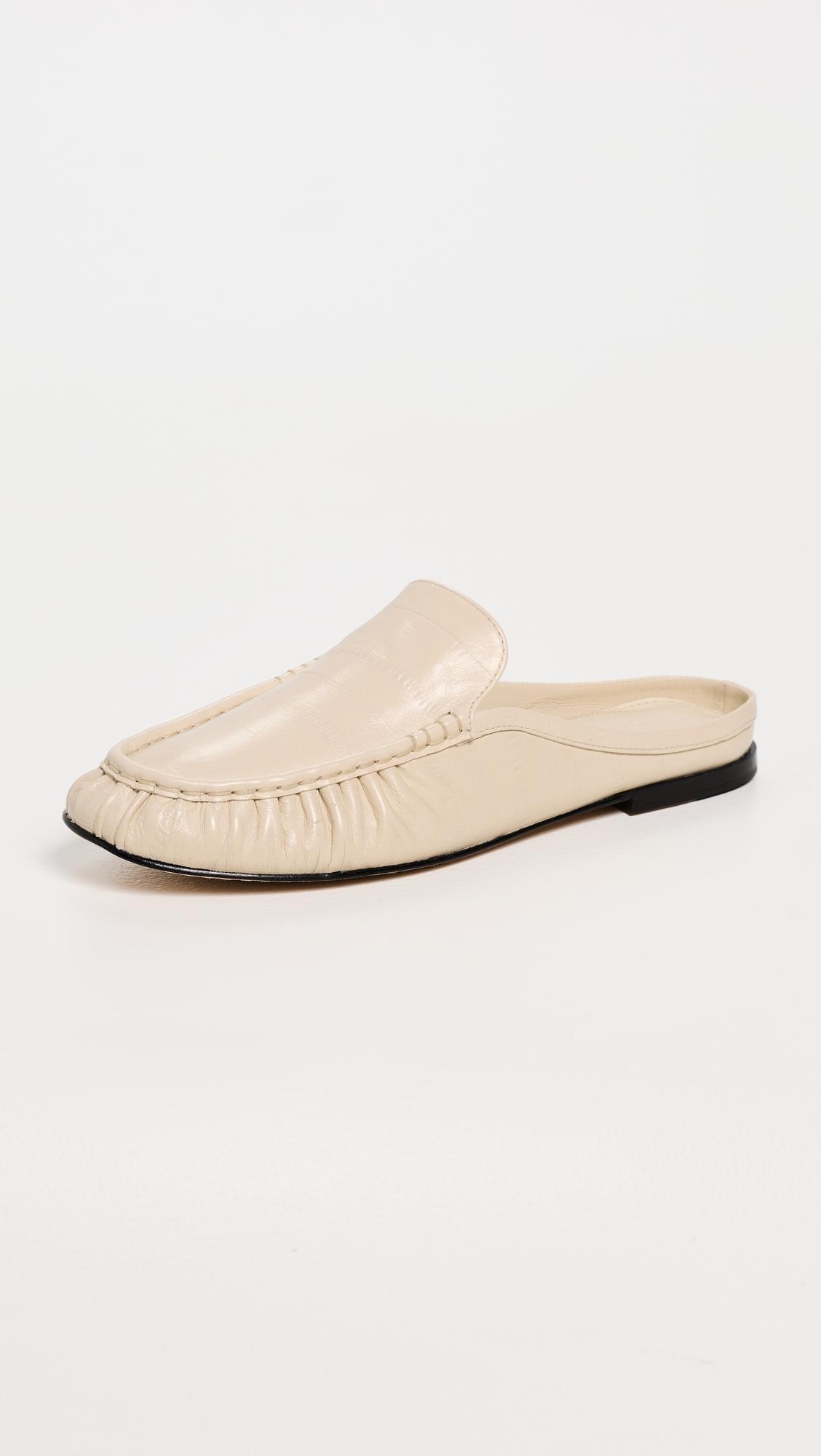 Tevin Flats by VINCE