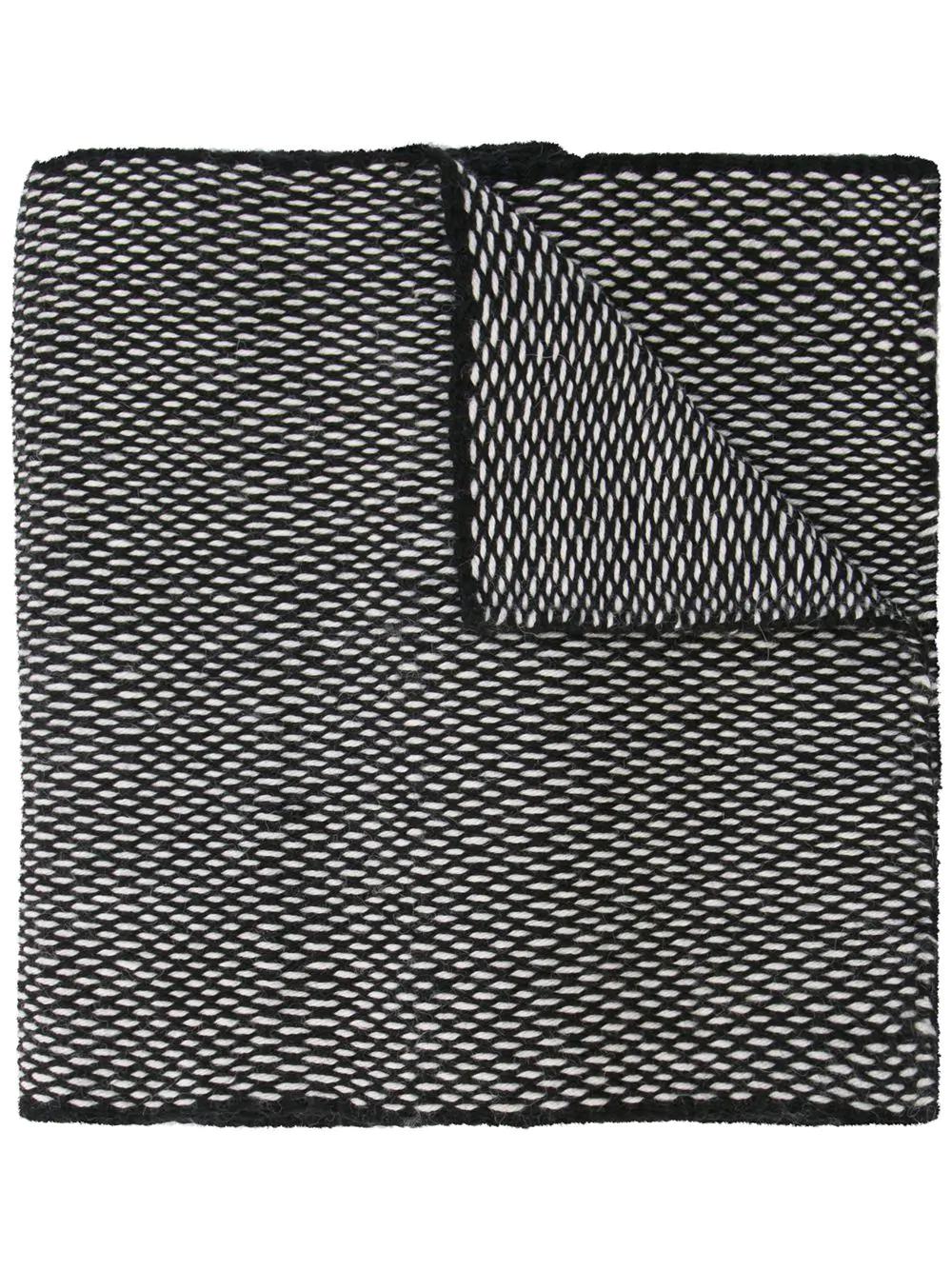 Lineas Scarf by VOZ