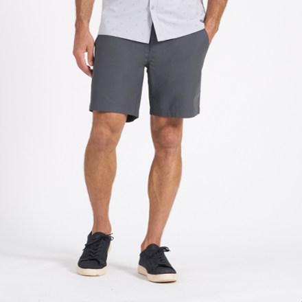 Aim Shorts by VUORI