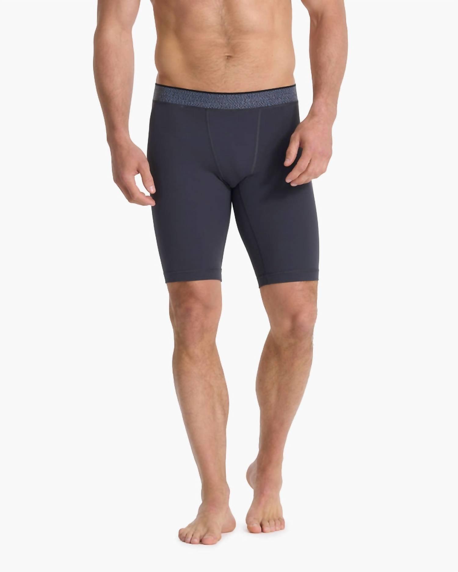 Limitless Compression Short In Charcoal by VUORI