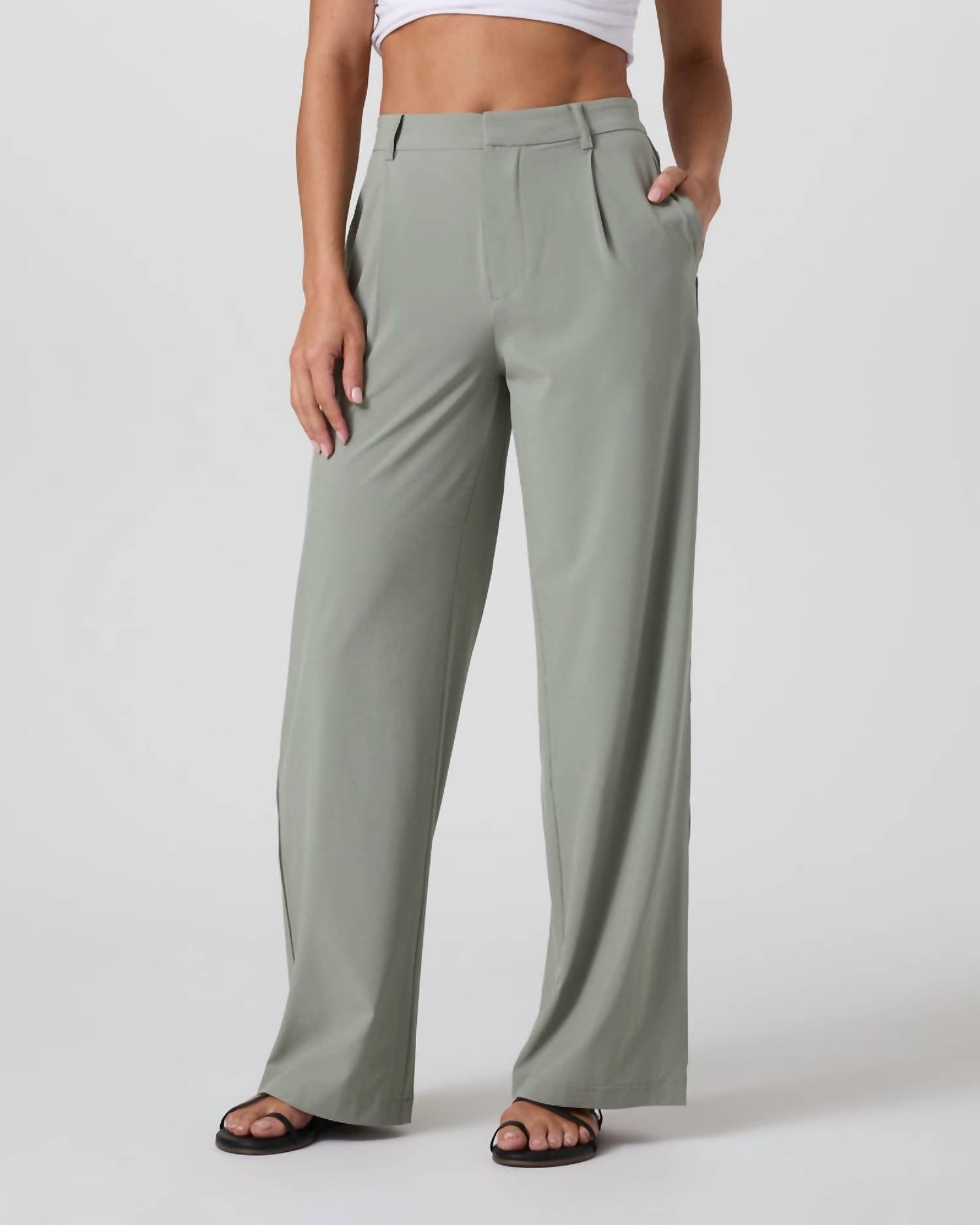 Villa Ankle Pant In Laurel by VUORI