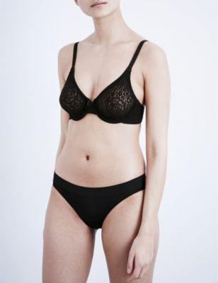 Halo stretch-lace moulded underwired bra by WACOAL