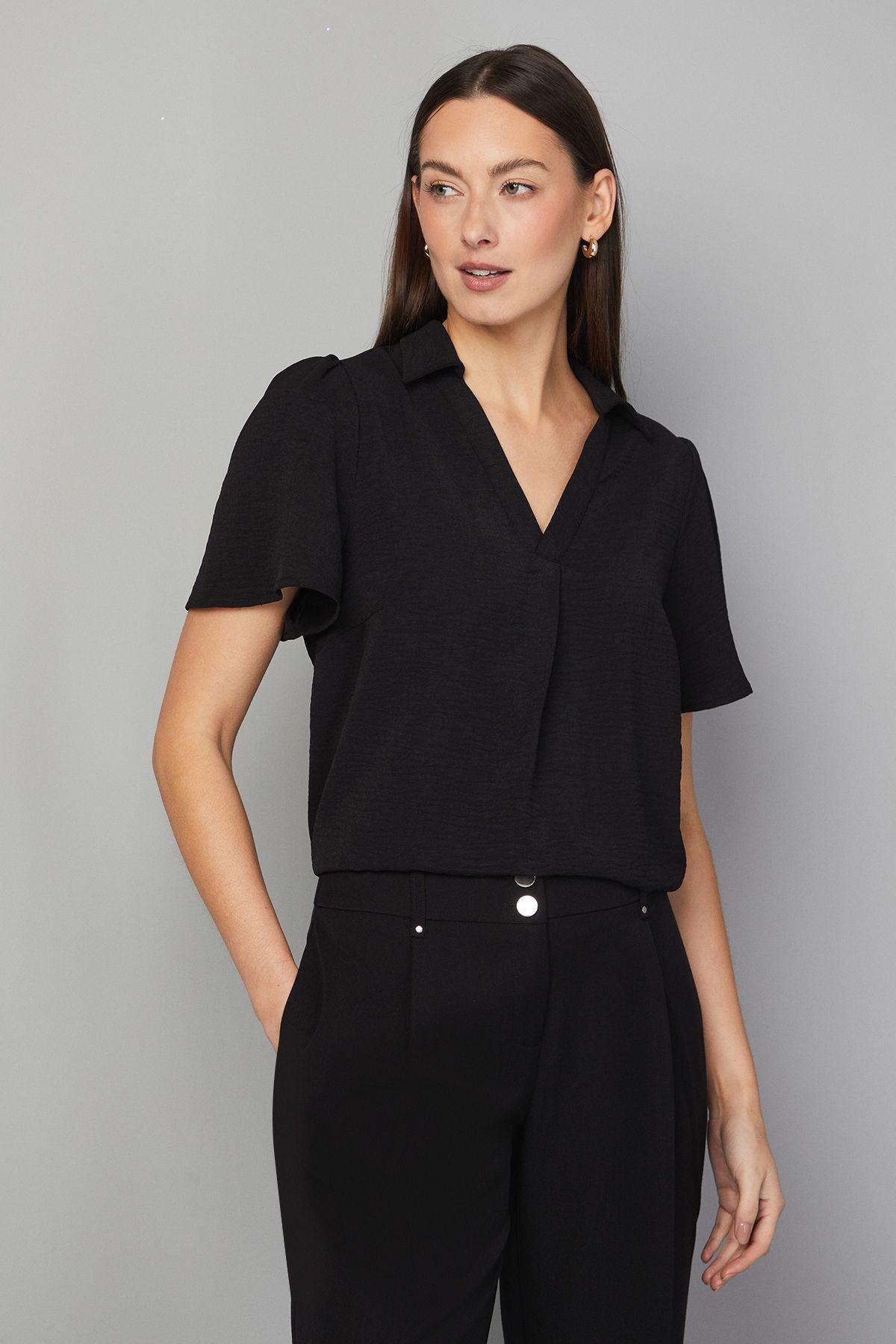 Short Sleeve Overhead Shirt by WALLIS