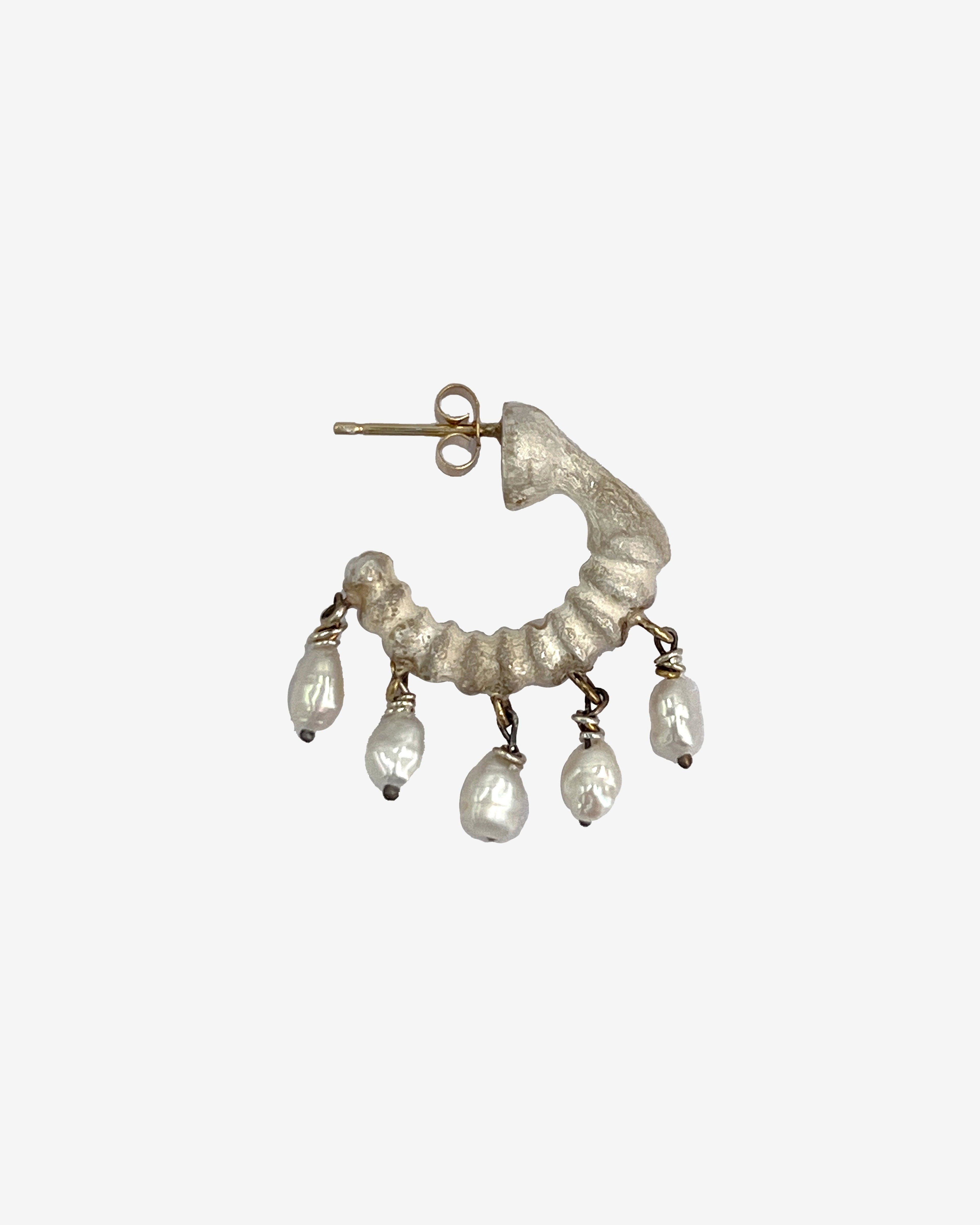 Weinan Pan - Bone Earring No2 - (Yellow Gold/Pearl) by WEINAN PAN