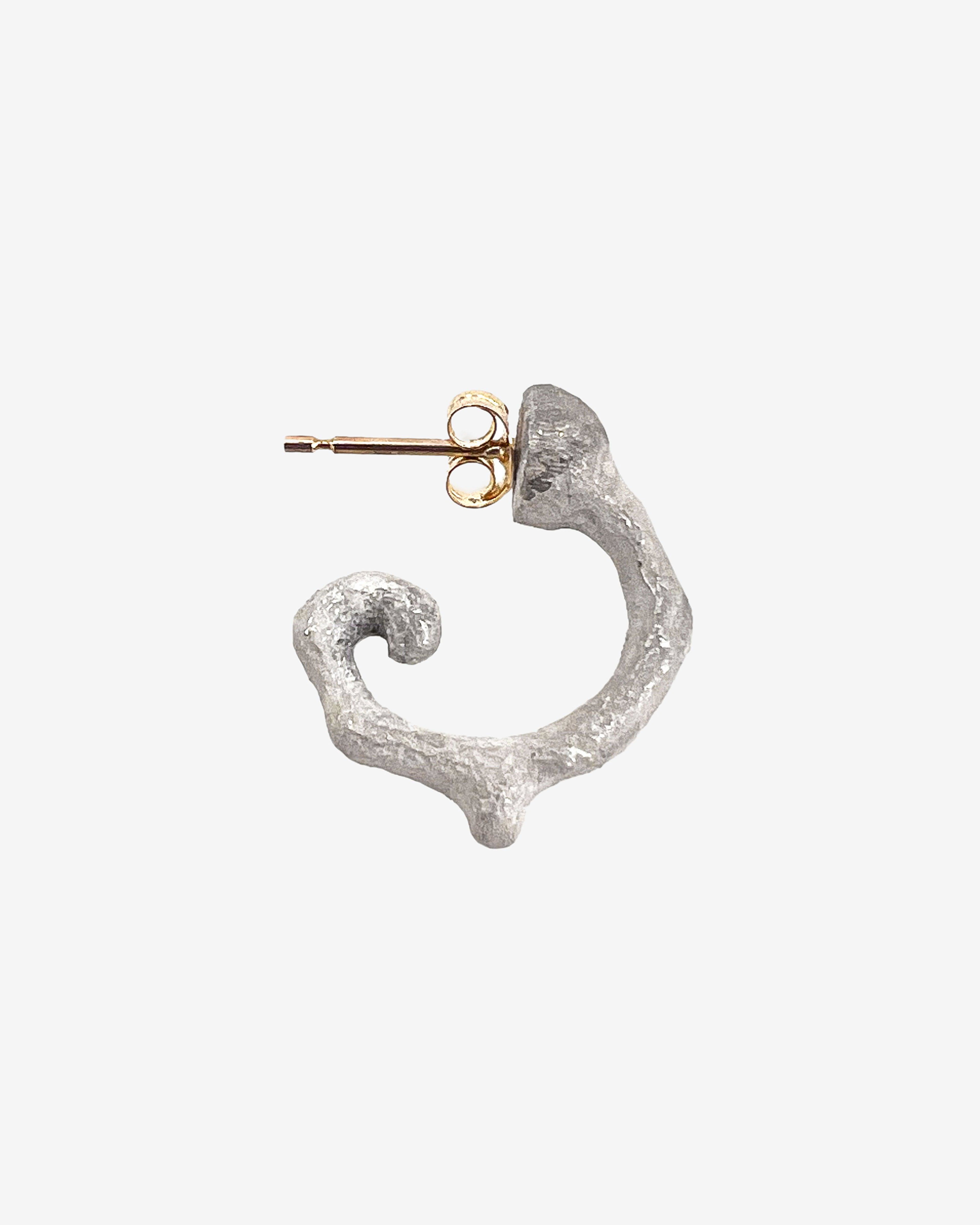 Weinan Pan - Classic Bone Earring - (Yellow Gold) by WEINAN PAN