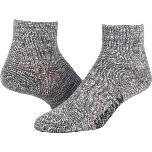 Stryation Quarter Lightweight Everyday Socks by WIGWAM