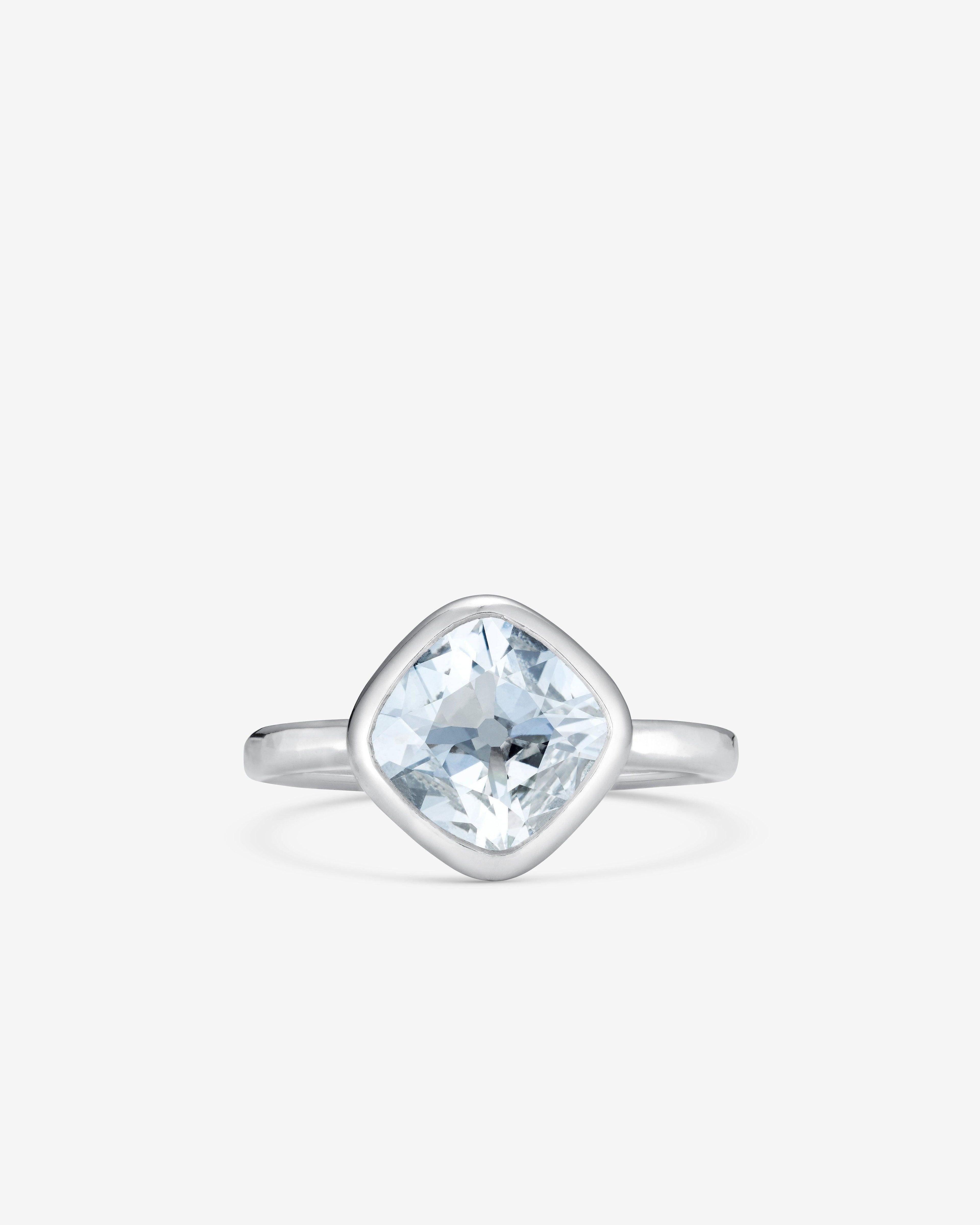 William Welstead  - Lozenge Diamond Ring -  (Platinum) by WILLIAM WELSTEAD