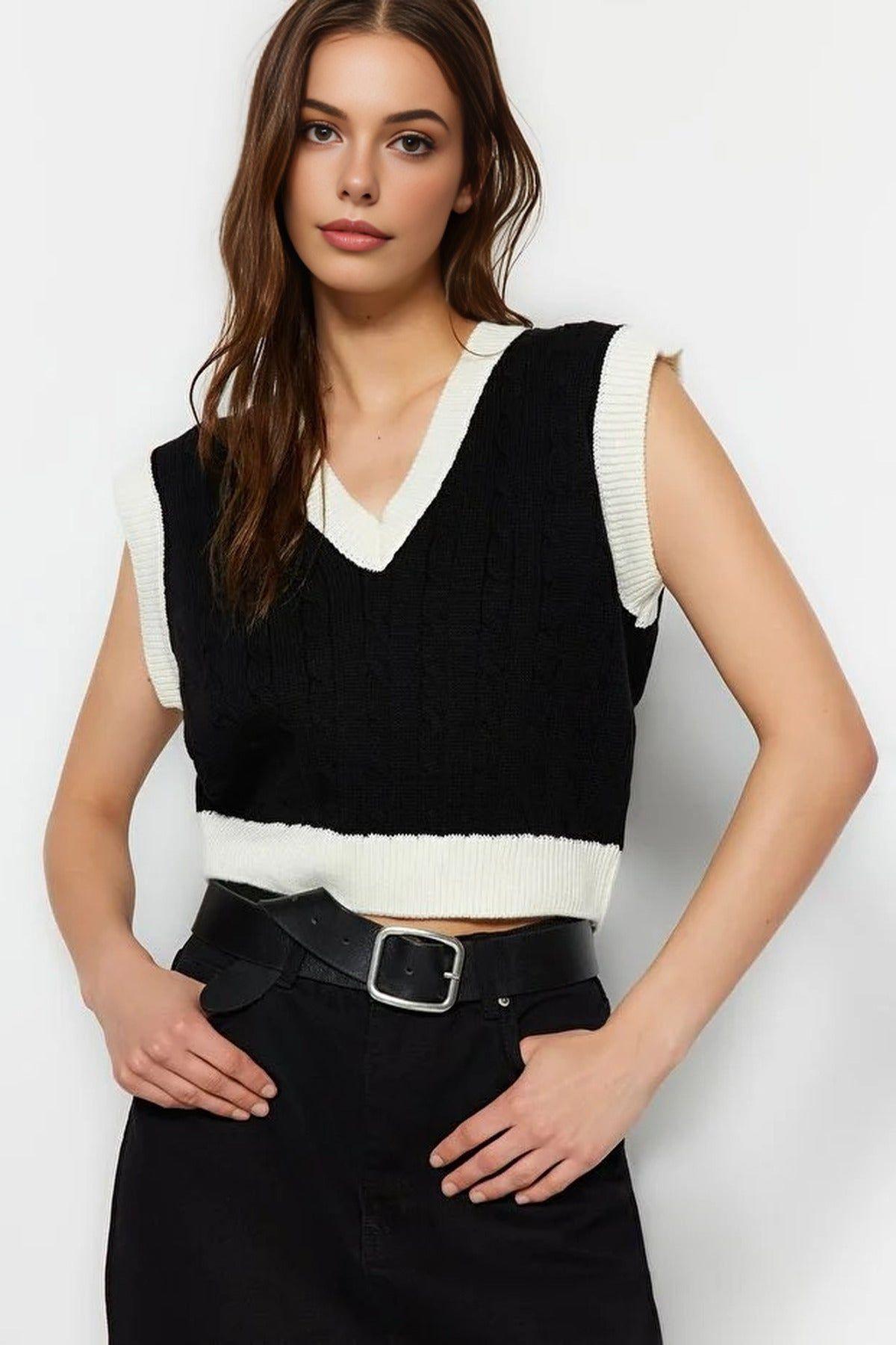 Cropped Colour Block Cable Knit Sweater Vest by WOVCOR