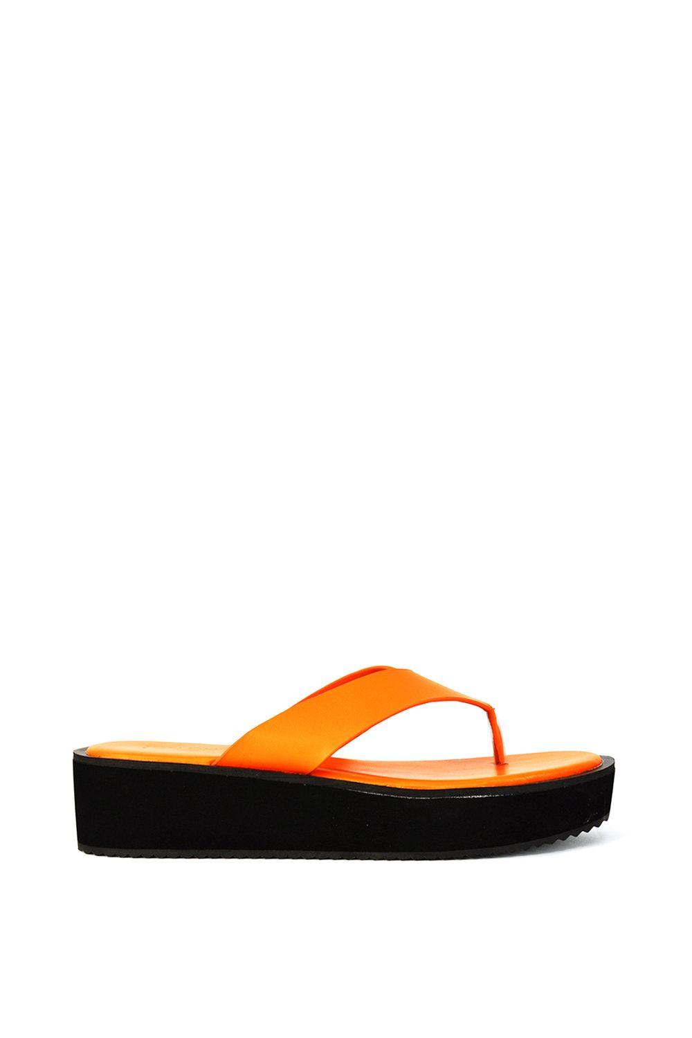 'Tammi' Thong Strap Flatform Flip Flop Sandal Slides by XY LONDON 'Tammi' Thong Strap Flatform Flip Flop Sandal Slides by XY LONDON