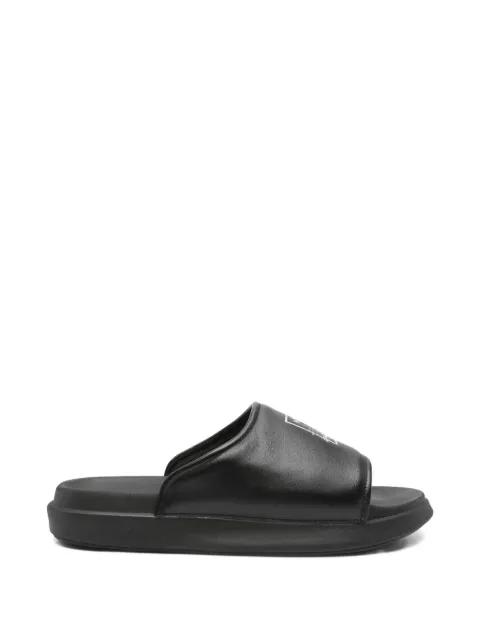 logo slides by Y3