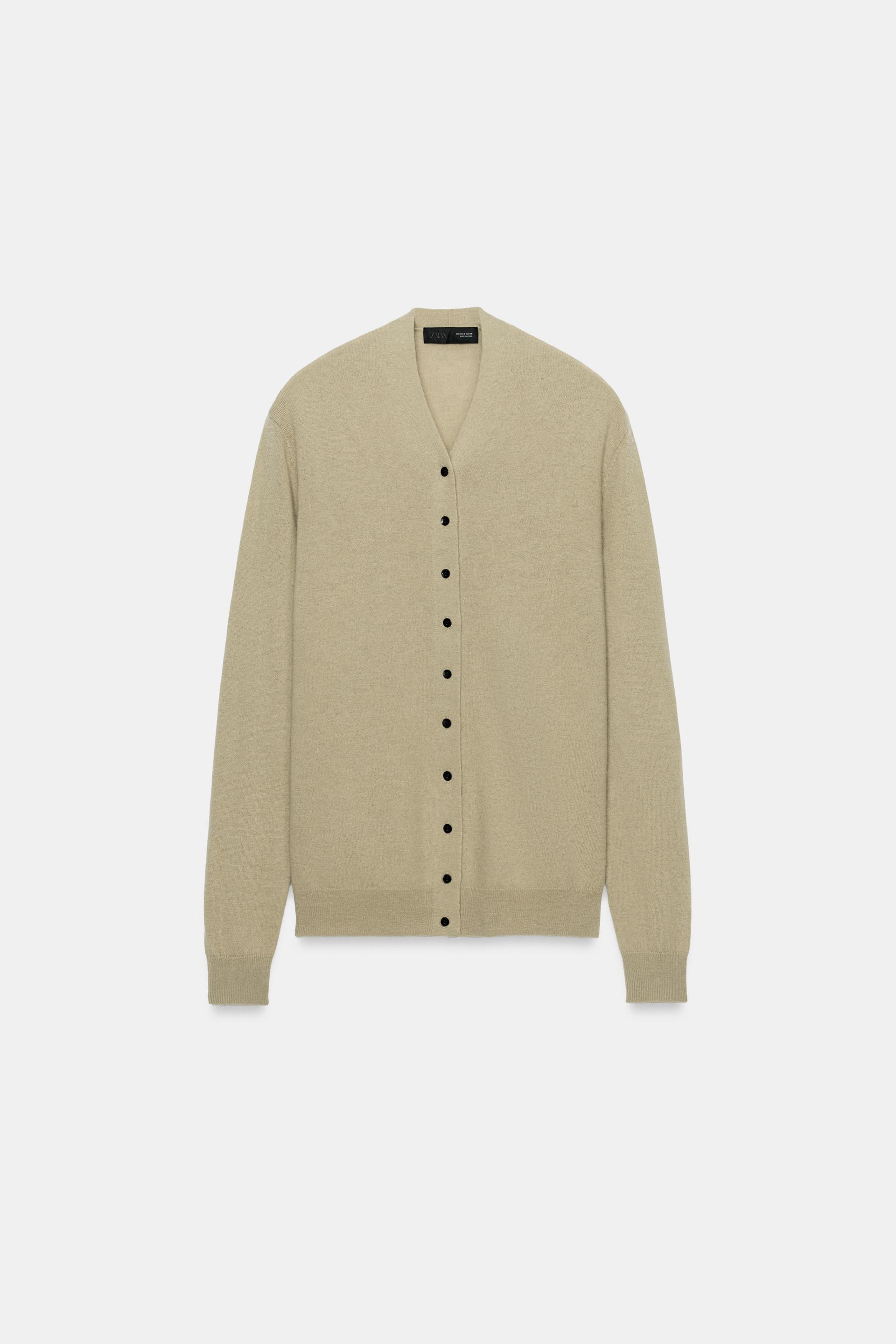 100% EXTRA-SOFT WOOL V-NECK JACKET by ZARA