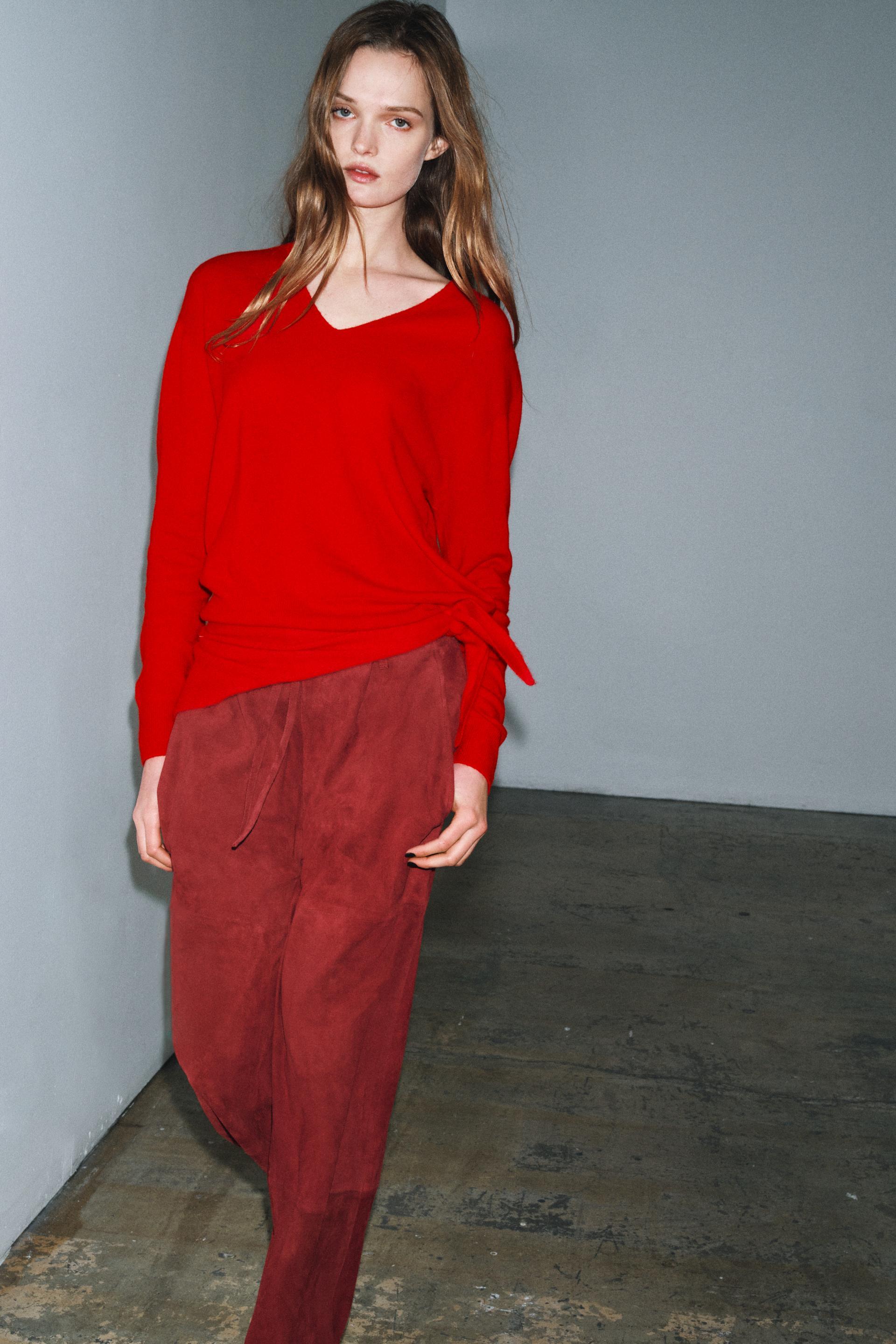 100% EXTRASOFT WOOL V-NECK JUMPER by ZARA