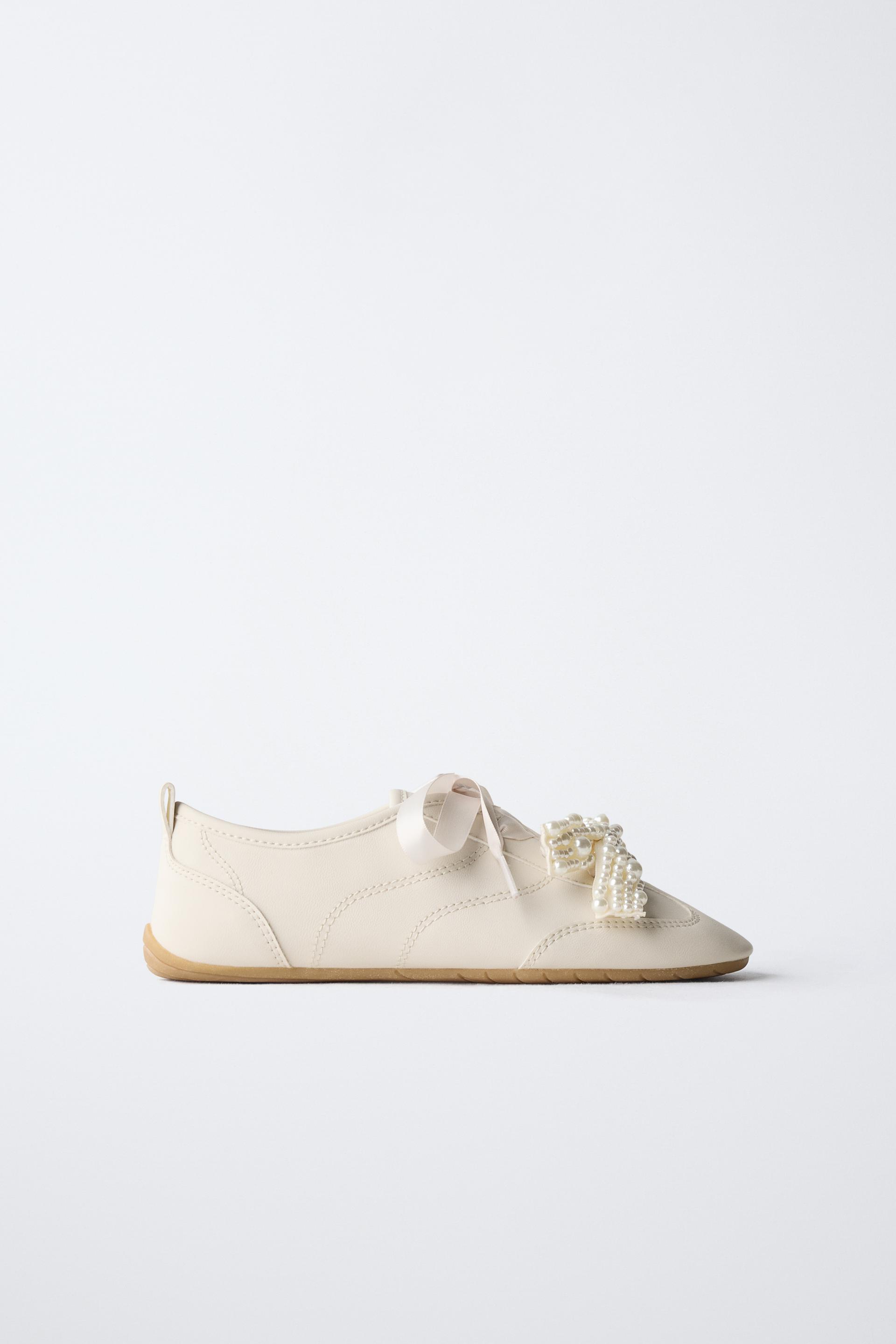 ATHLETIC SHOES WITH BOWS by ZARA