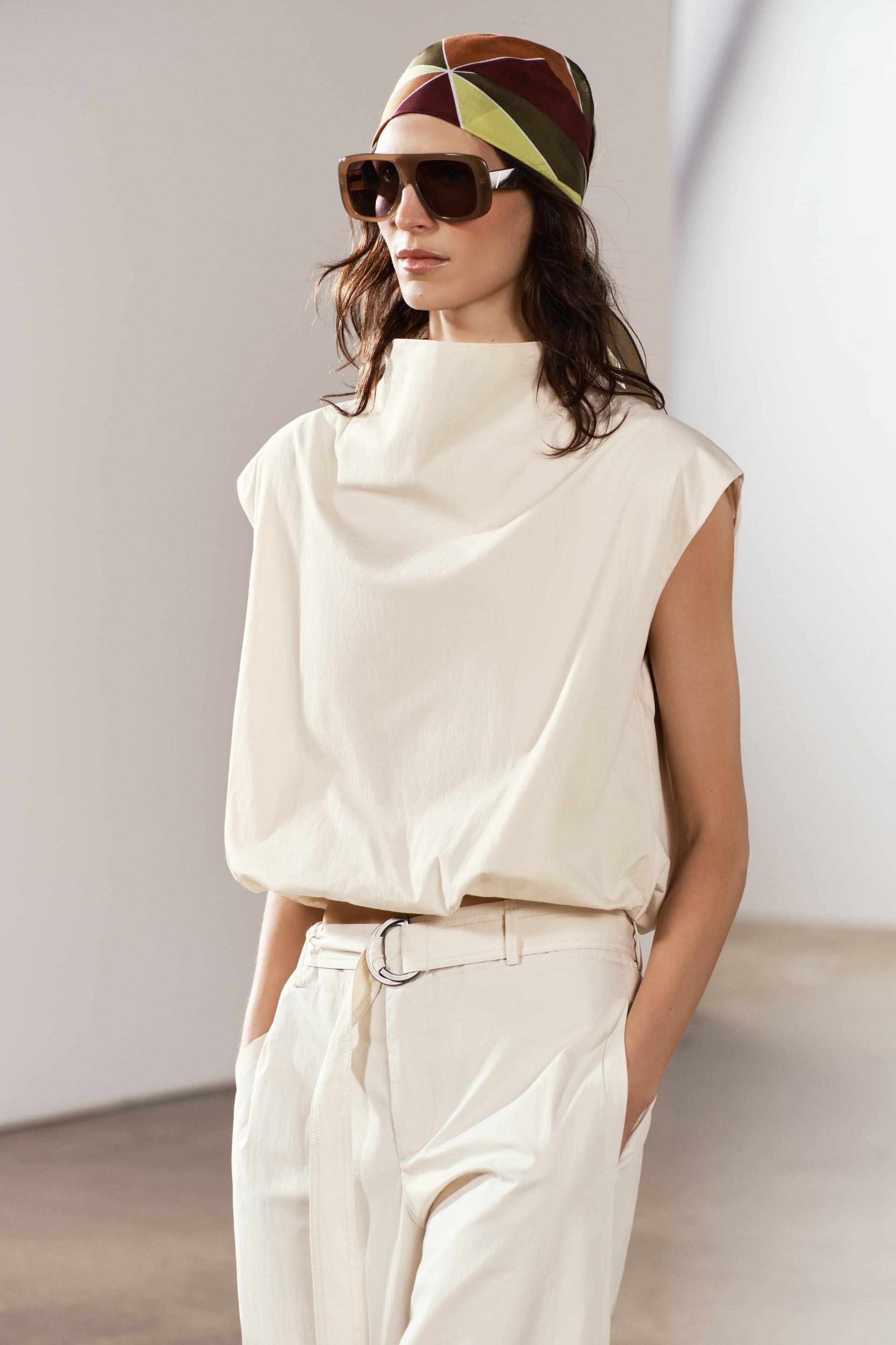 Zaraバルーンシェイプトップス Zara Balloon Satin Top by Zara - Pickle