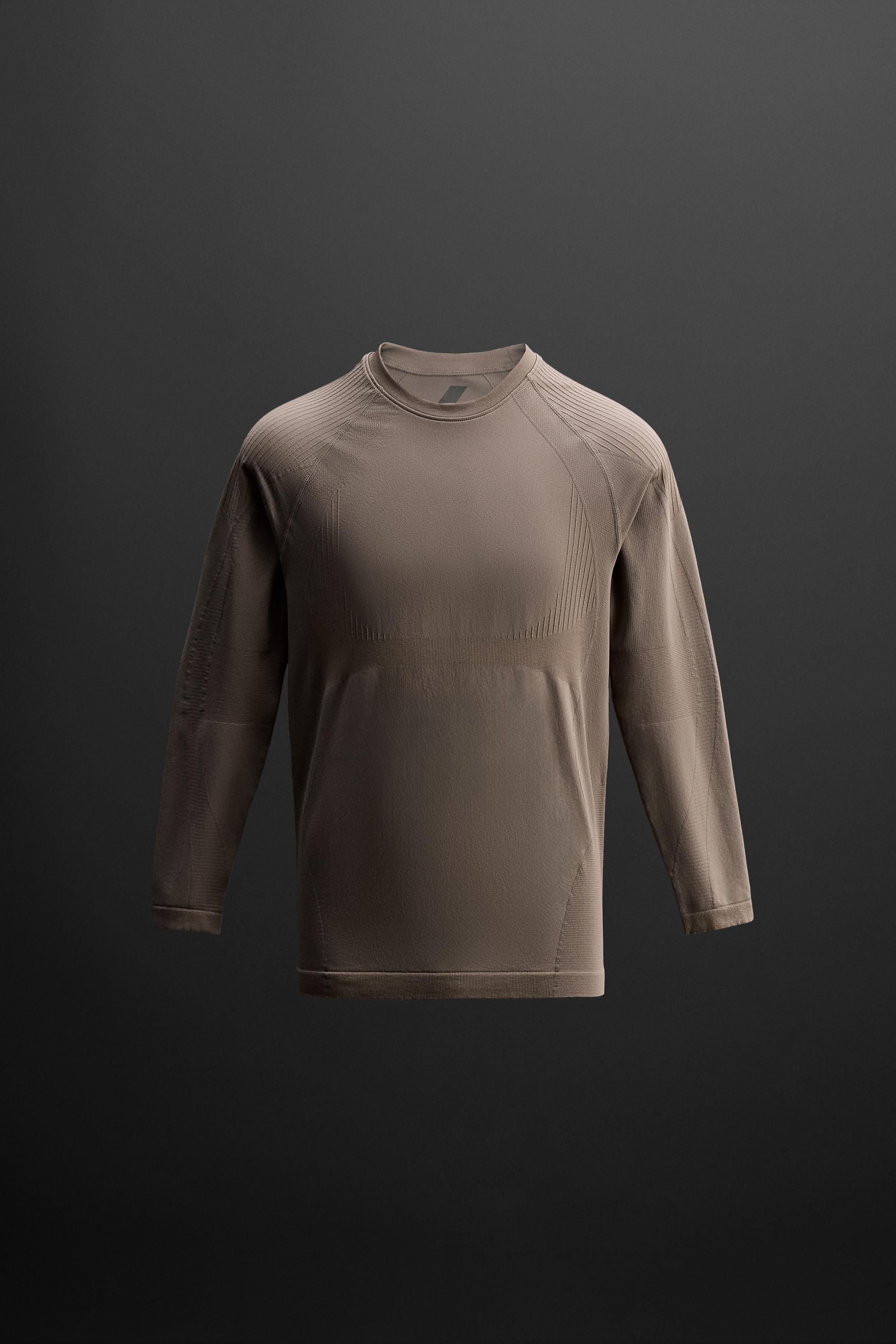 BASE LAYER COMPRESSION TOP by ZARA