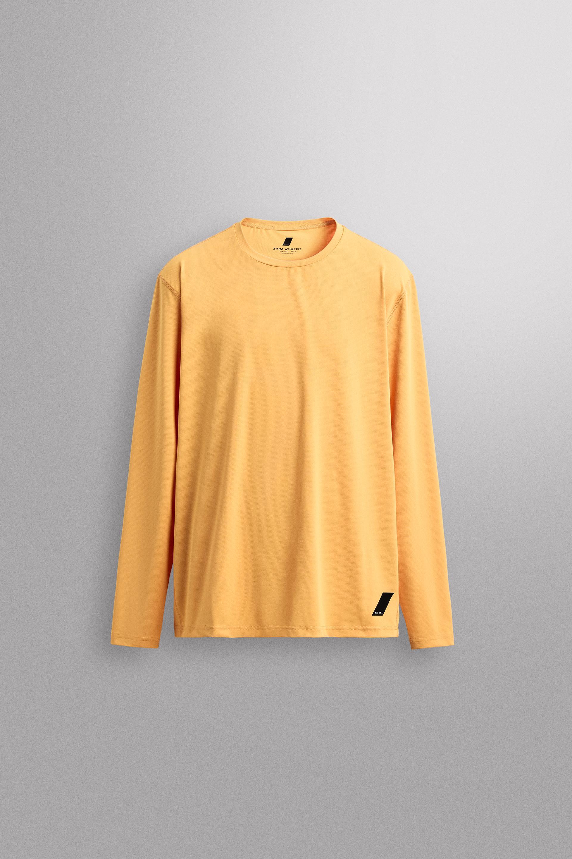 BASIC LONG SLEEVE TECHNICAL T-SHIRT by ZARA