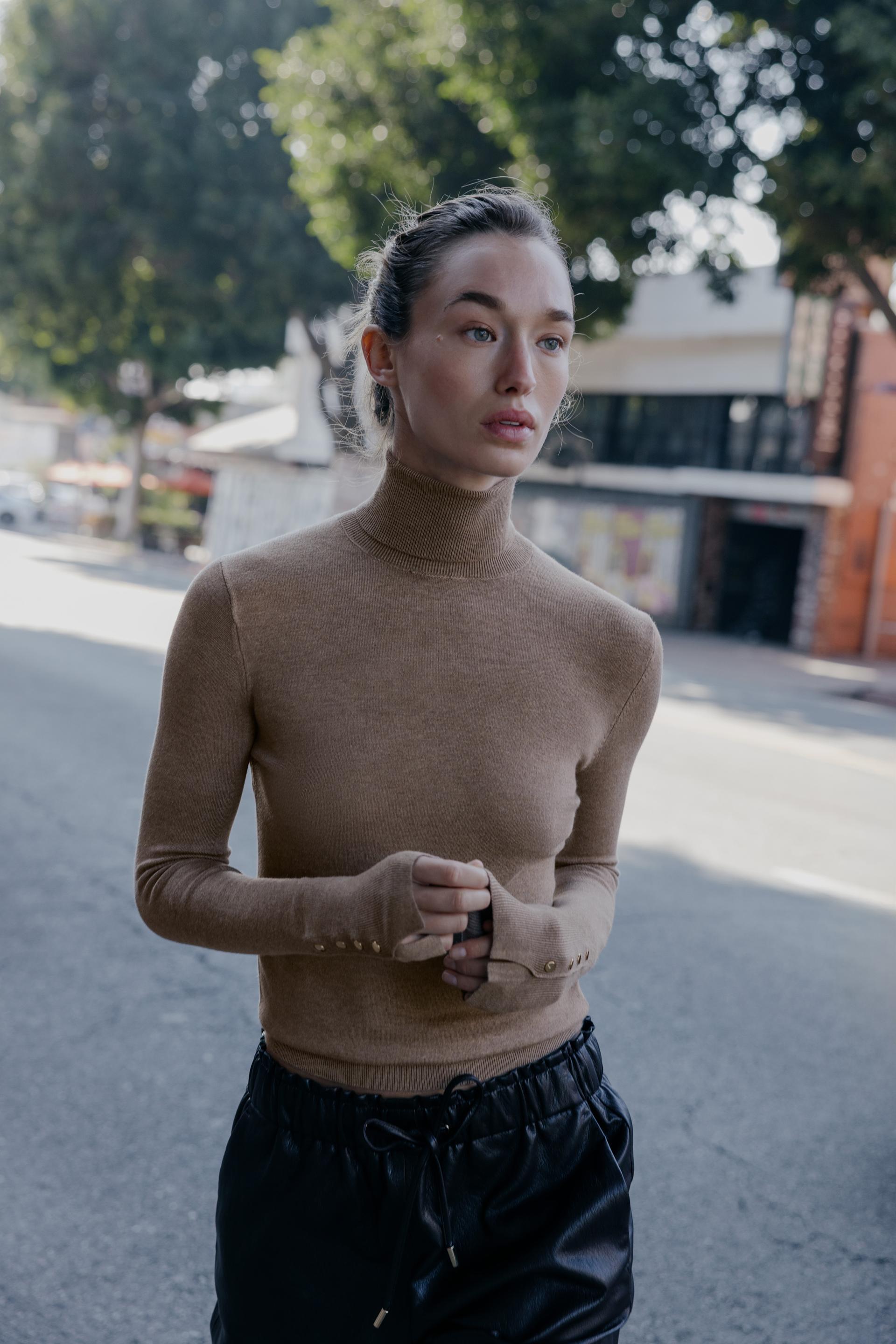 BASIC PLAIN KNIT SWEATER by ZARA