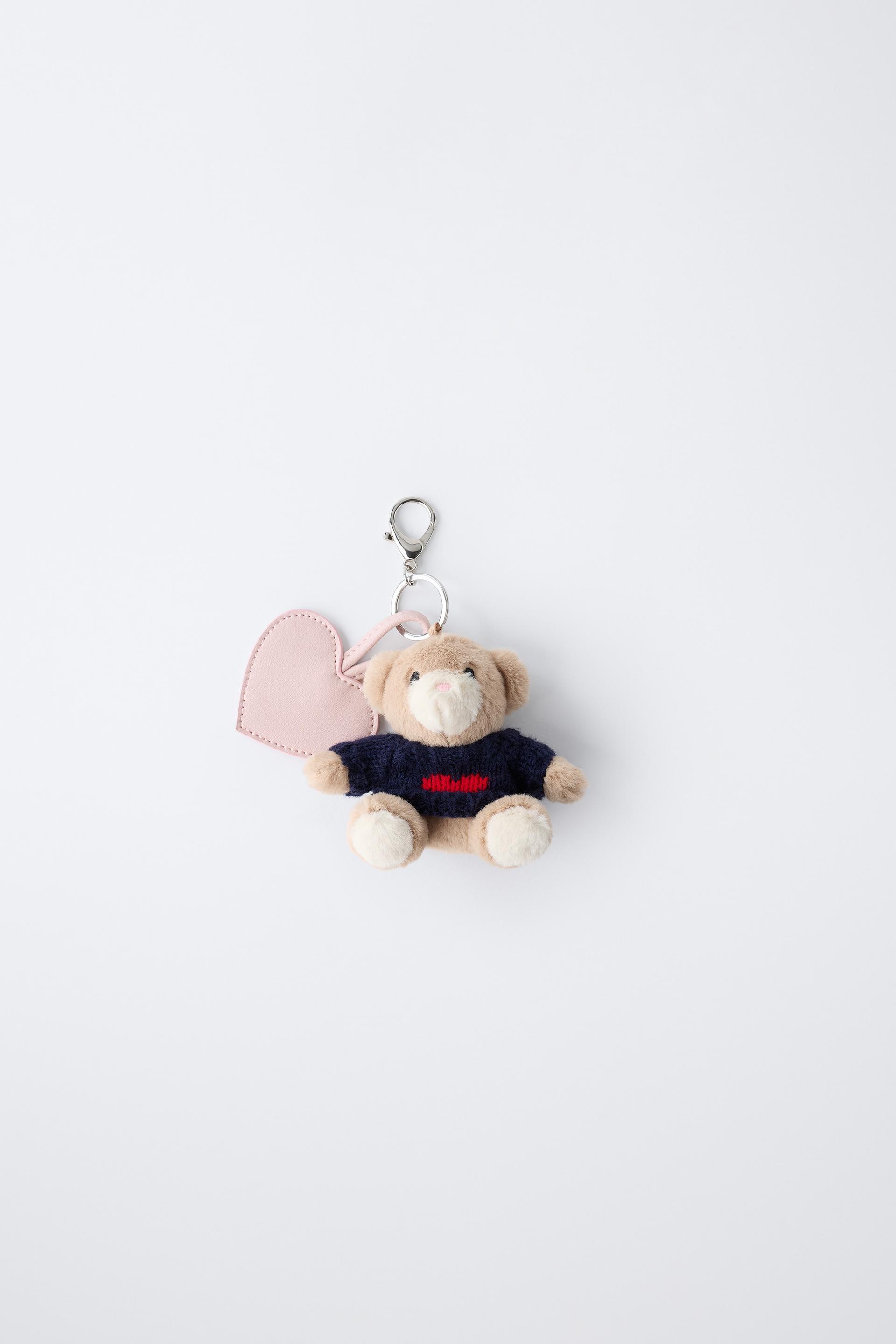 BEAR AND HEART KEYCHAIN by ZARA