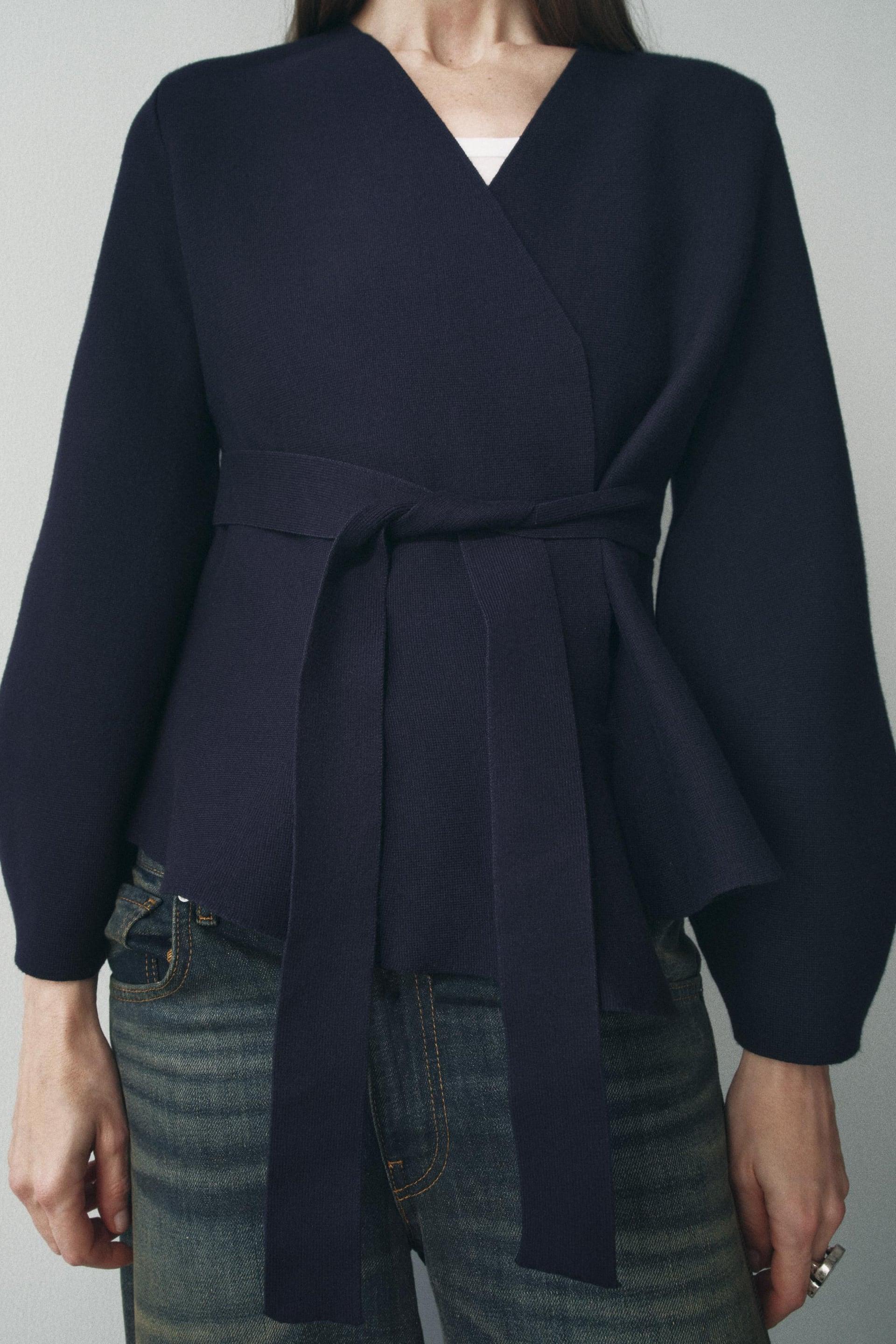 BELTED SHOULDER PAD KNIT BLAZER by ZARA