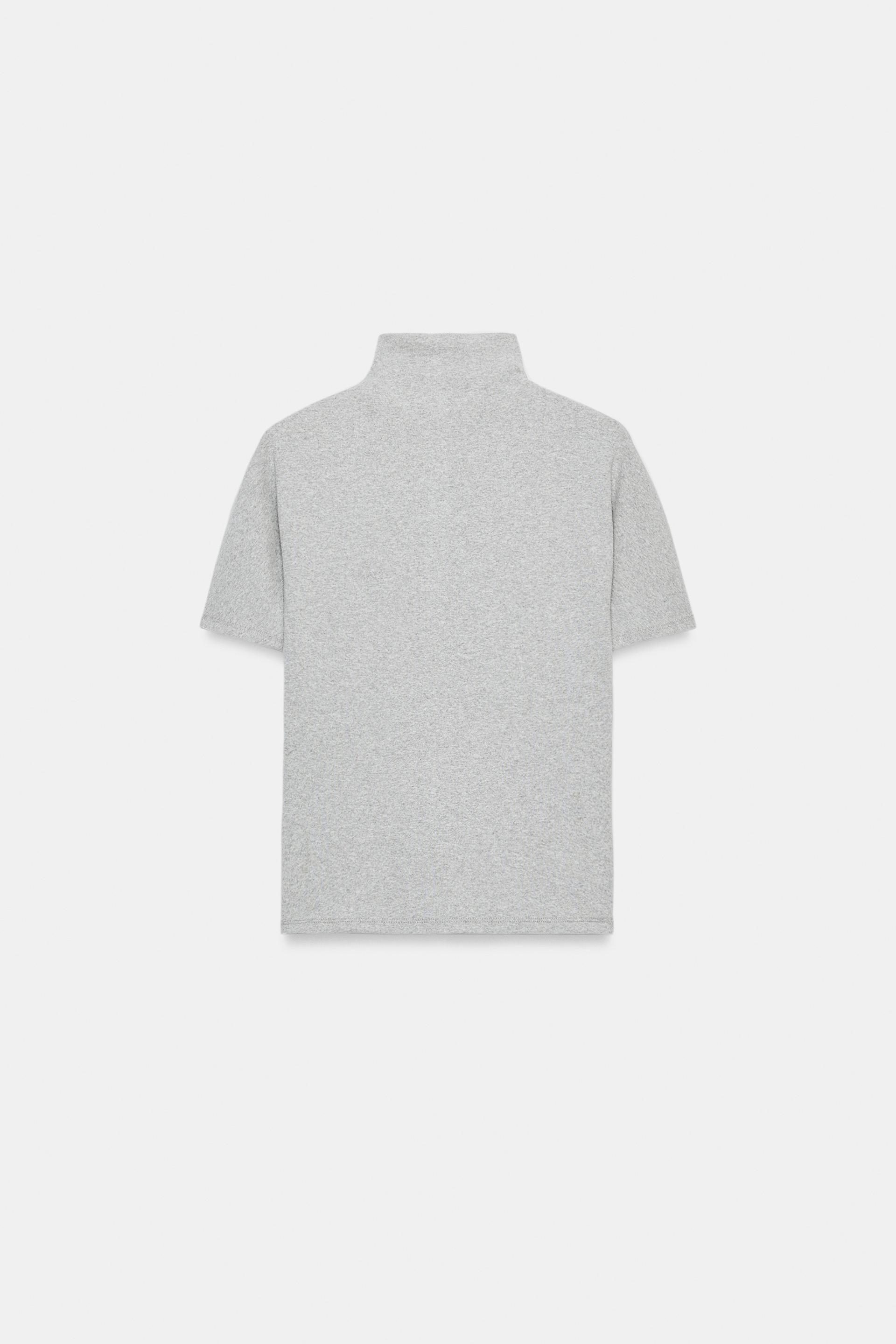 BUTTONED STAND-UP COLLAR T-SHIRT by ZARA