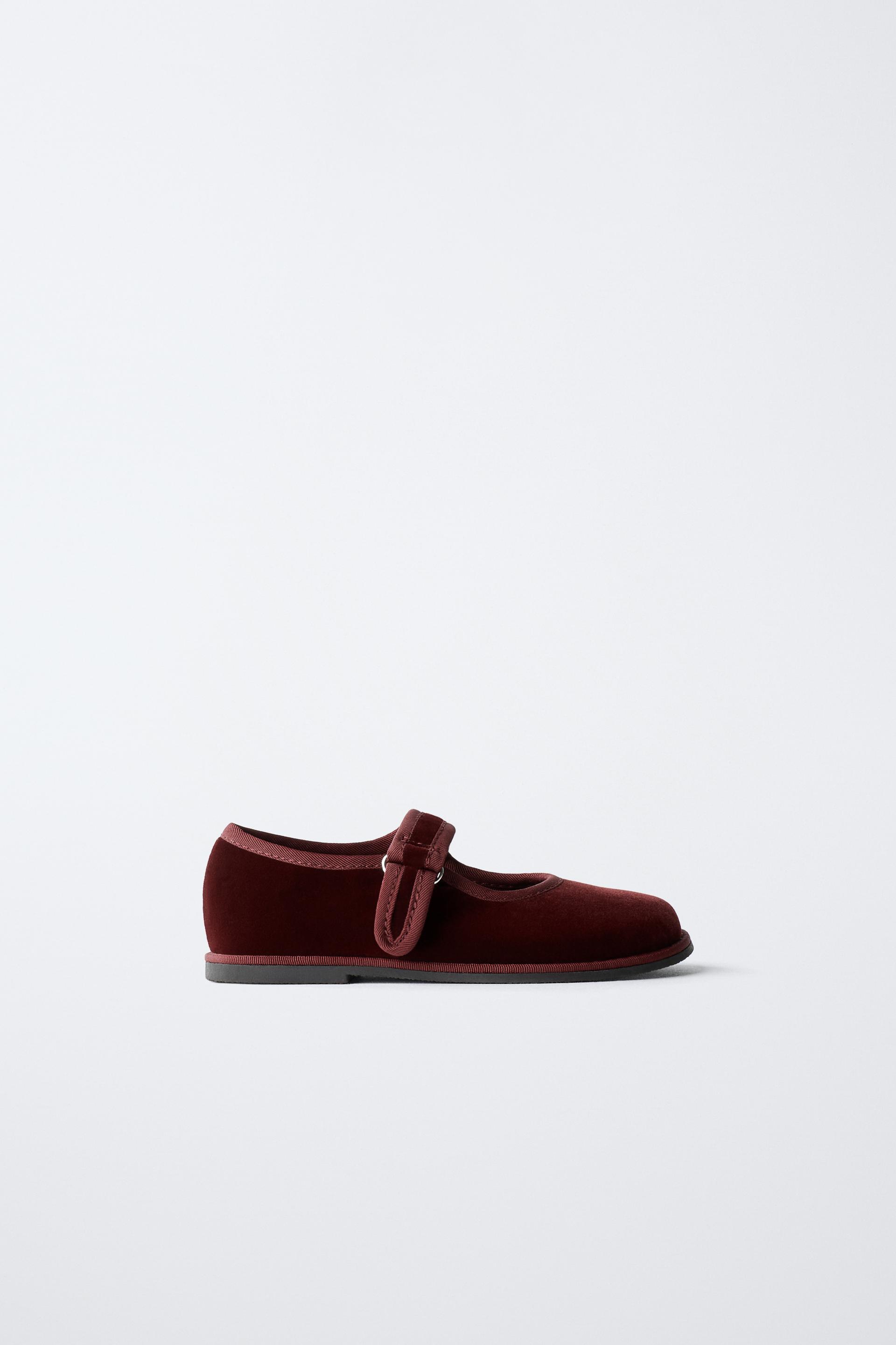 CLASSIC BALLET FLATS by ZARA