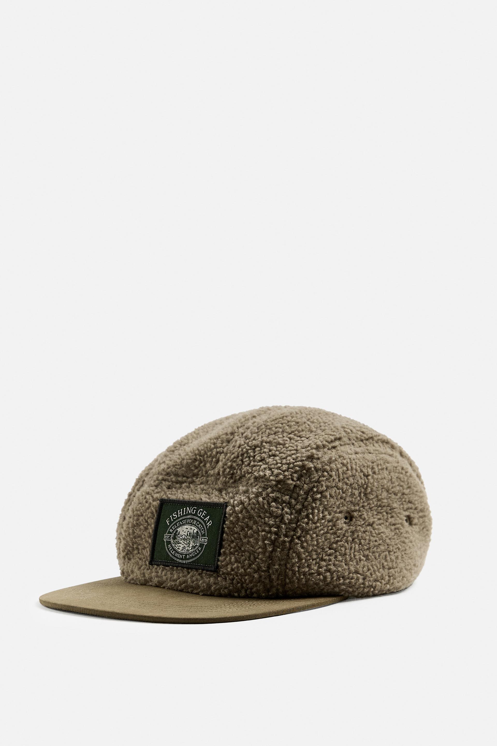 COMBINATION PATCH HAT X HELEMENT by ZARA