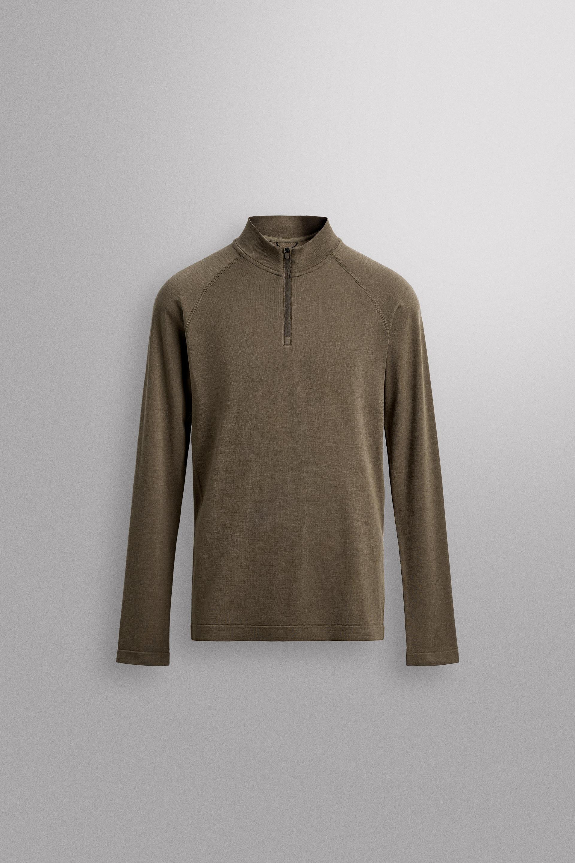 COMPRESSIVE QUARTER-ZIP SKI T-SHIRT by ZARA
