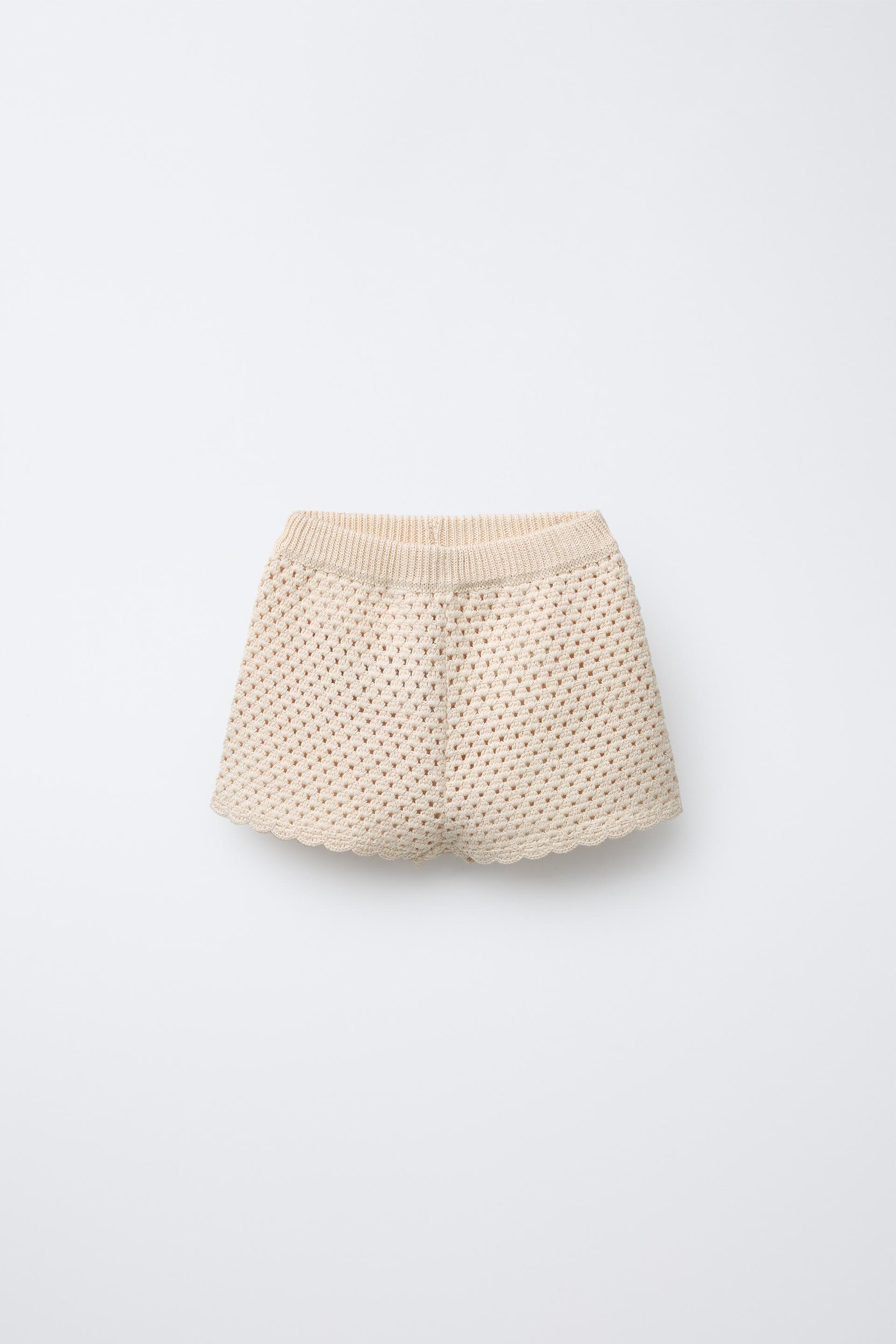 CROCHET STRAWBERRY KNIT SHORTS by ZARA