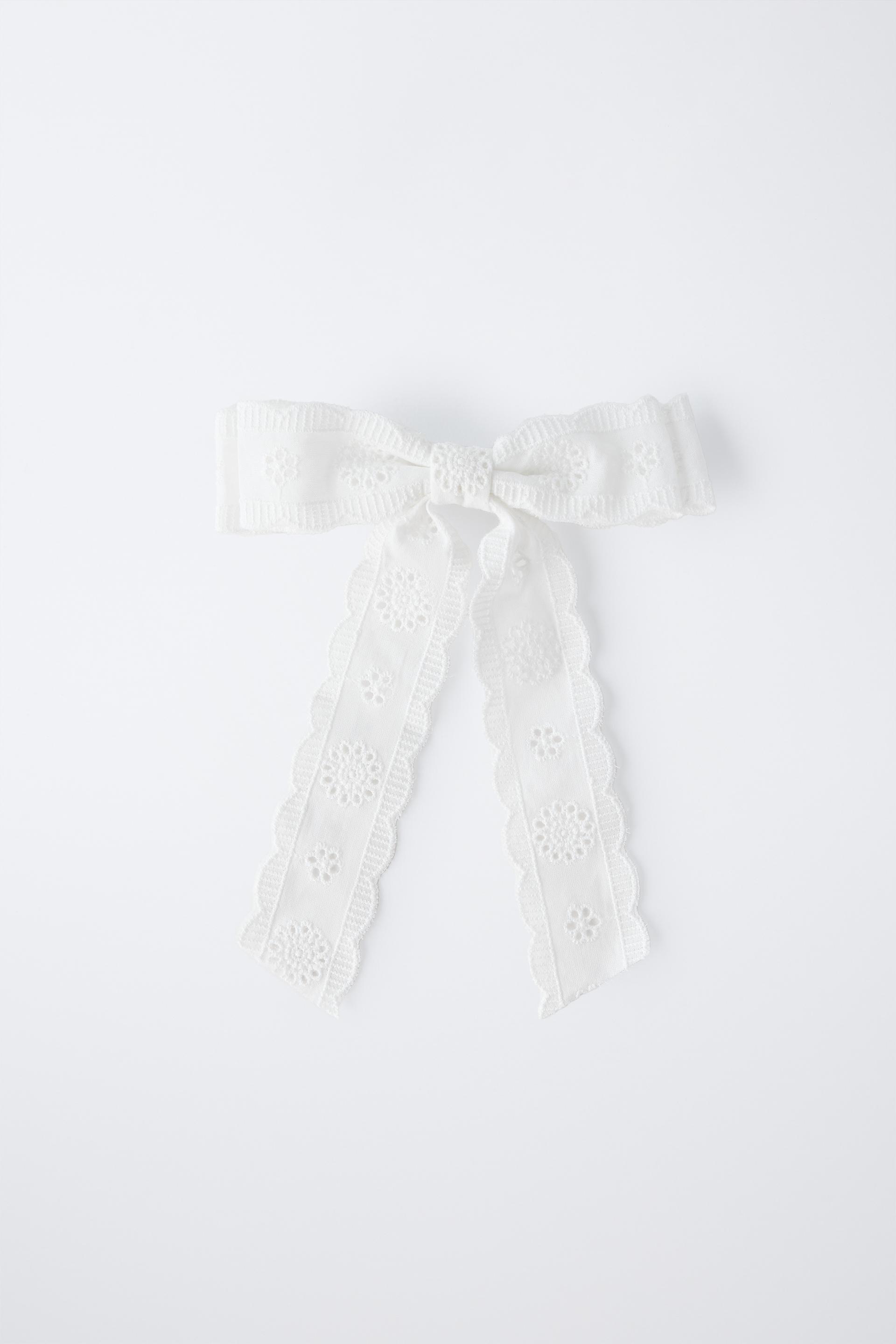 EMBROIDERED BOW SNAP CLIP by ZARA