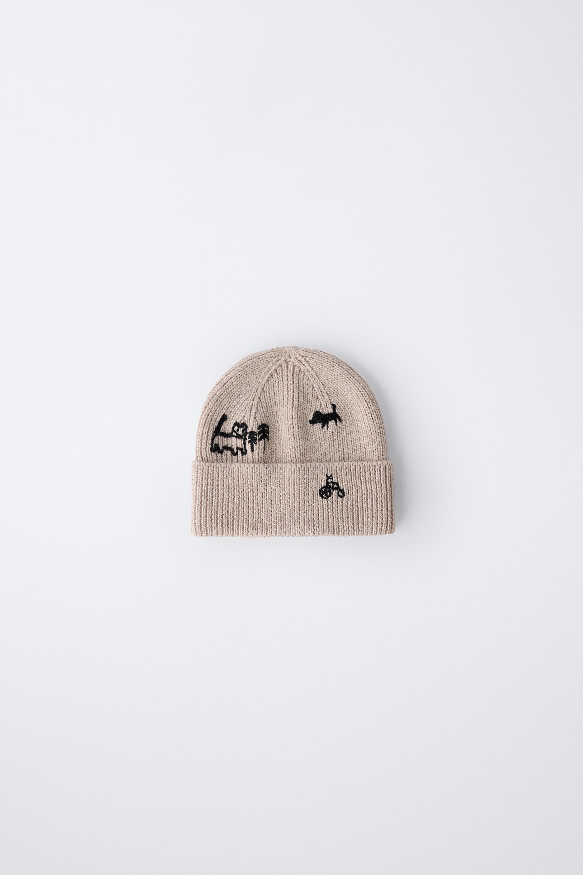 EMBROIDERED KNIT HAT by ZARA