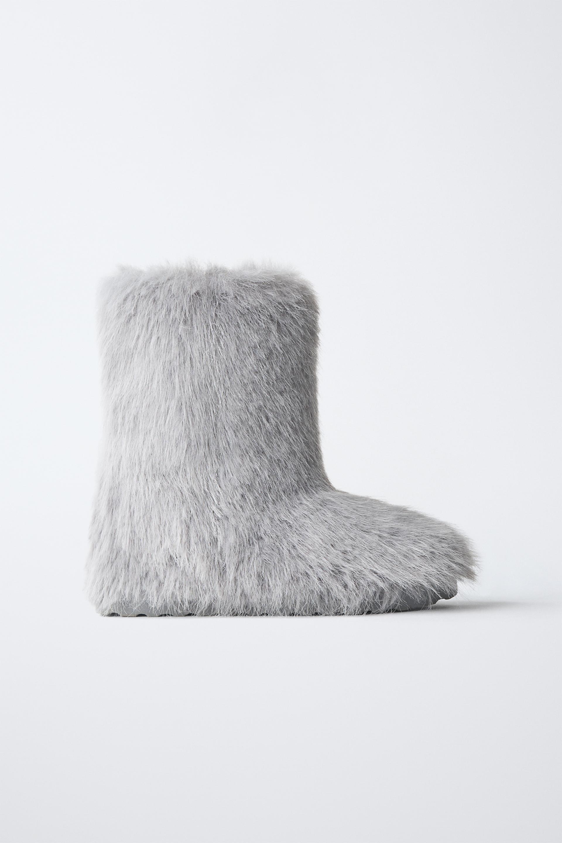 FURRY SNOW BOOTS by ZARA