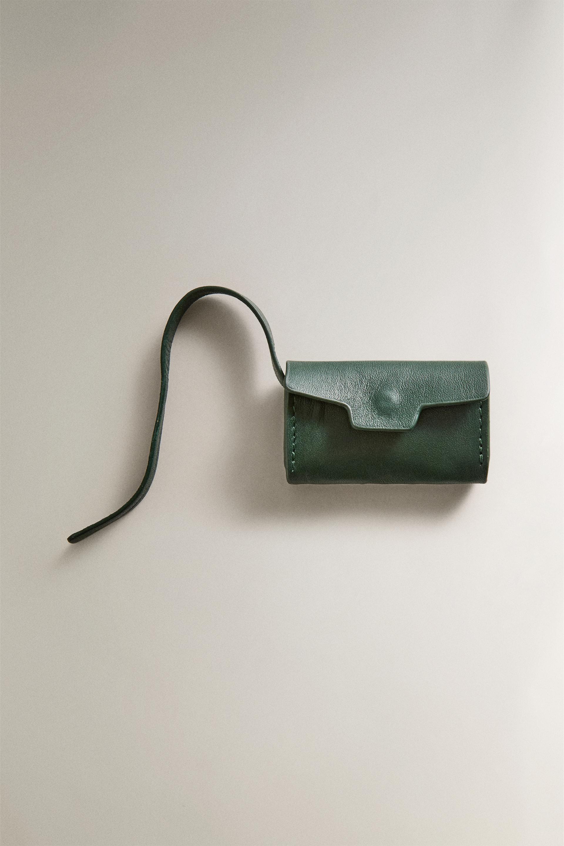 LEATHER PET BAG DISPENSER by ZARA