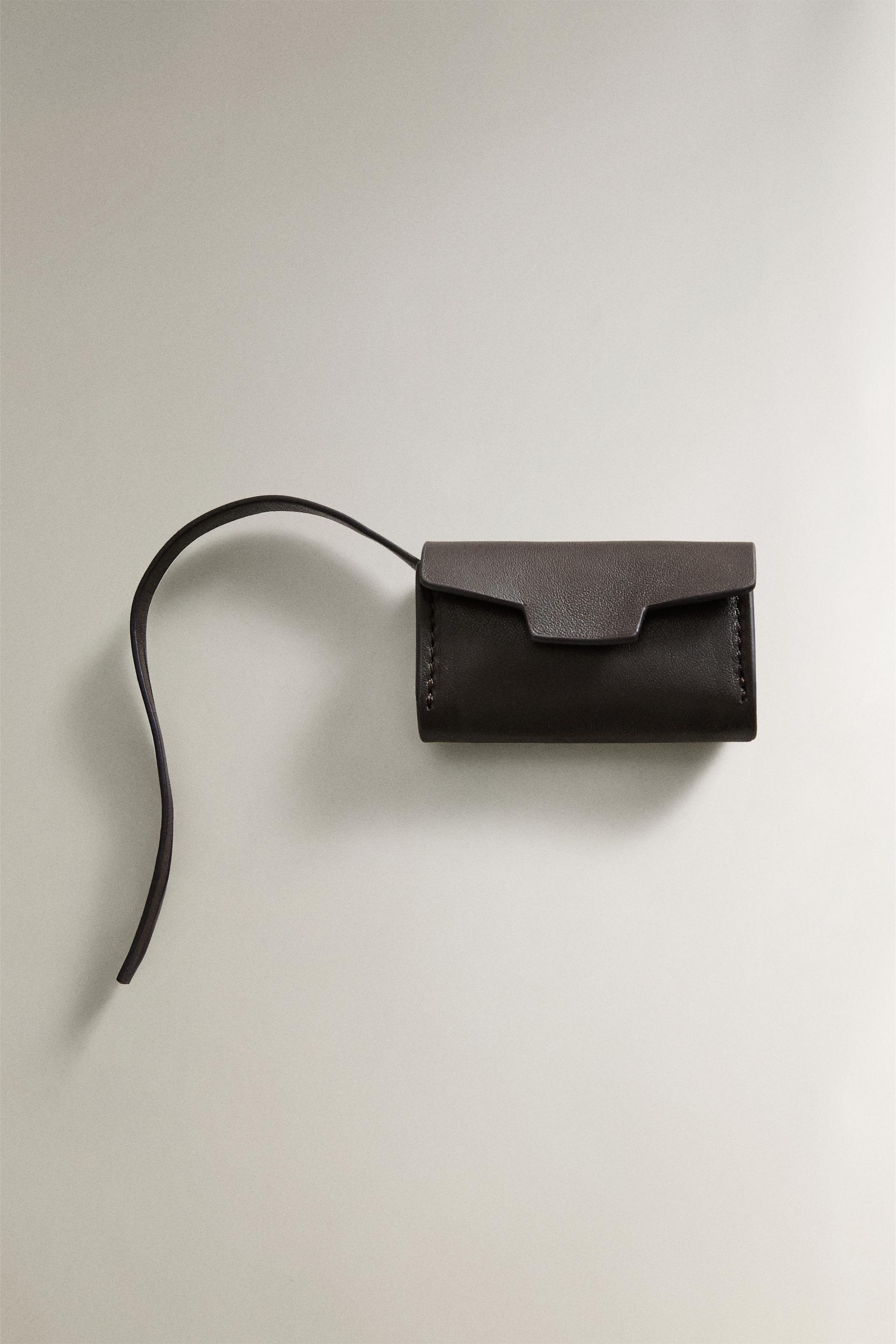 LEATHER PET BAG DISPENSER by ZARA