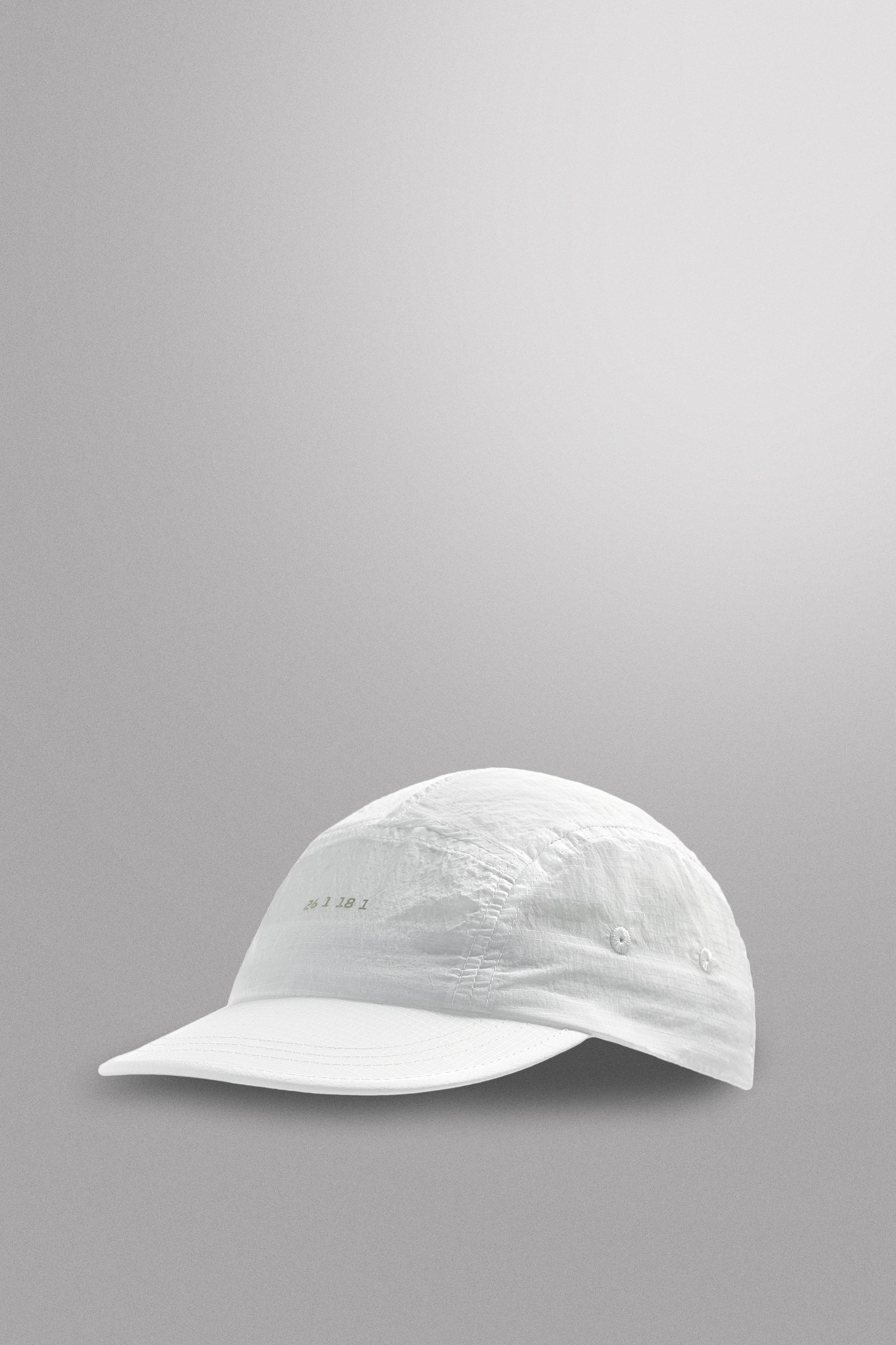 LIGHTWEIGHT TECHNICAL CAP by ZARA