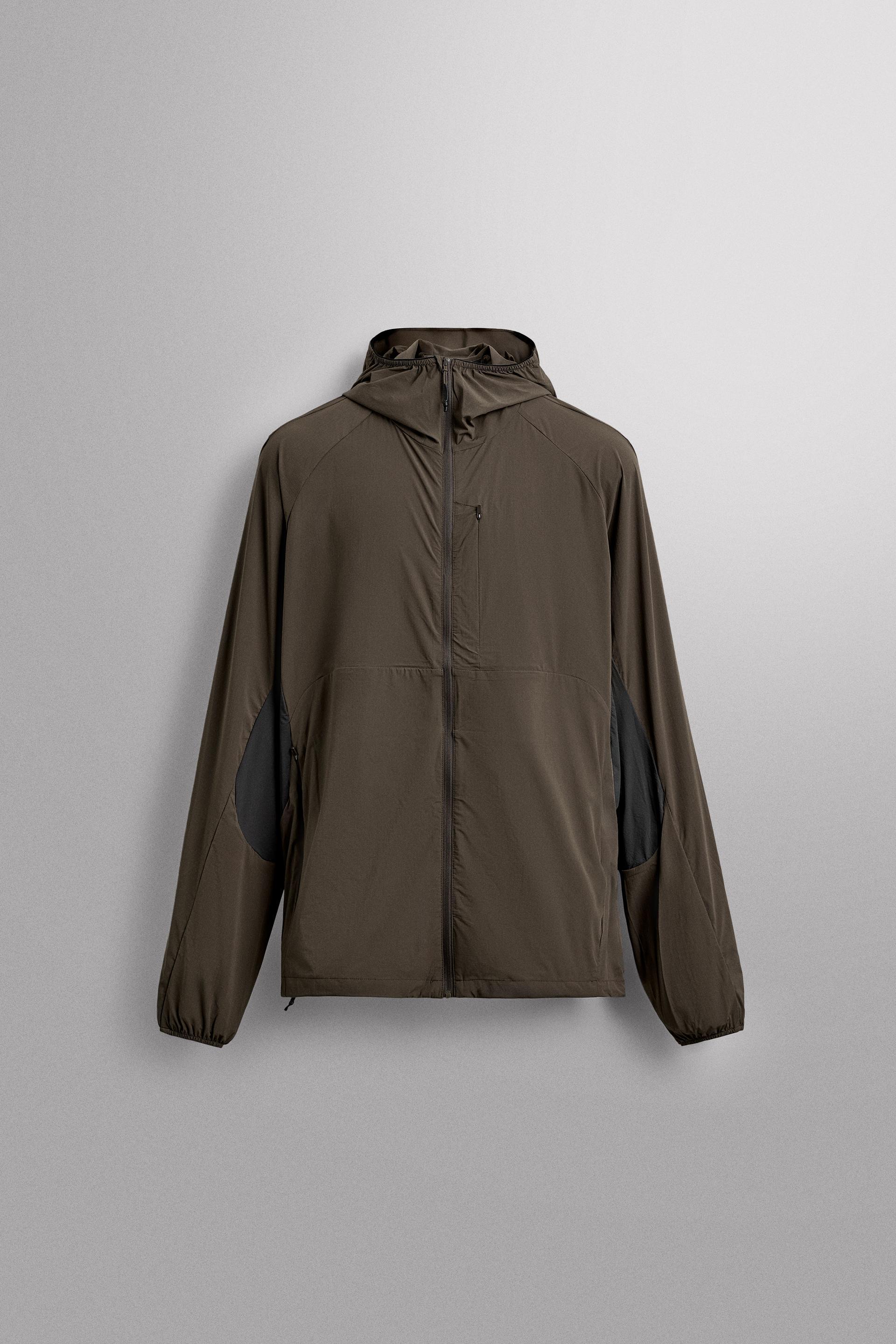 LIGHTWEIGHT TECHNICAL RUNNING JACKET by ZARA