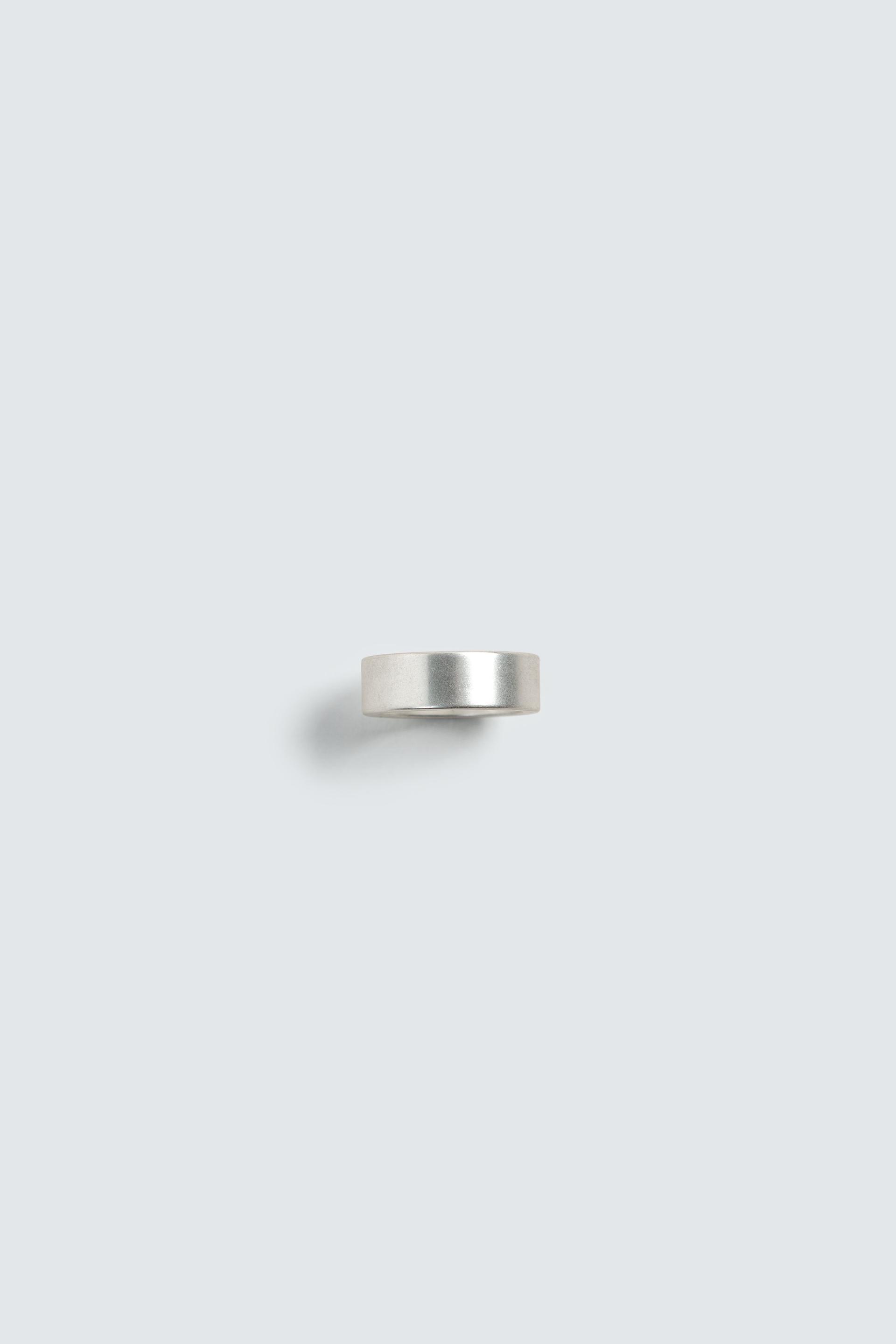 MATTE METAL BAND RING by ZARA