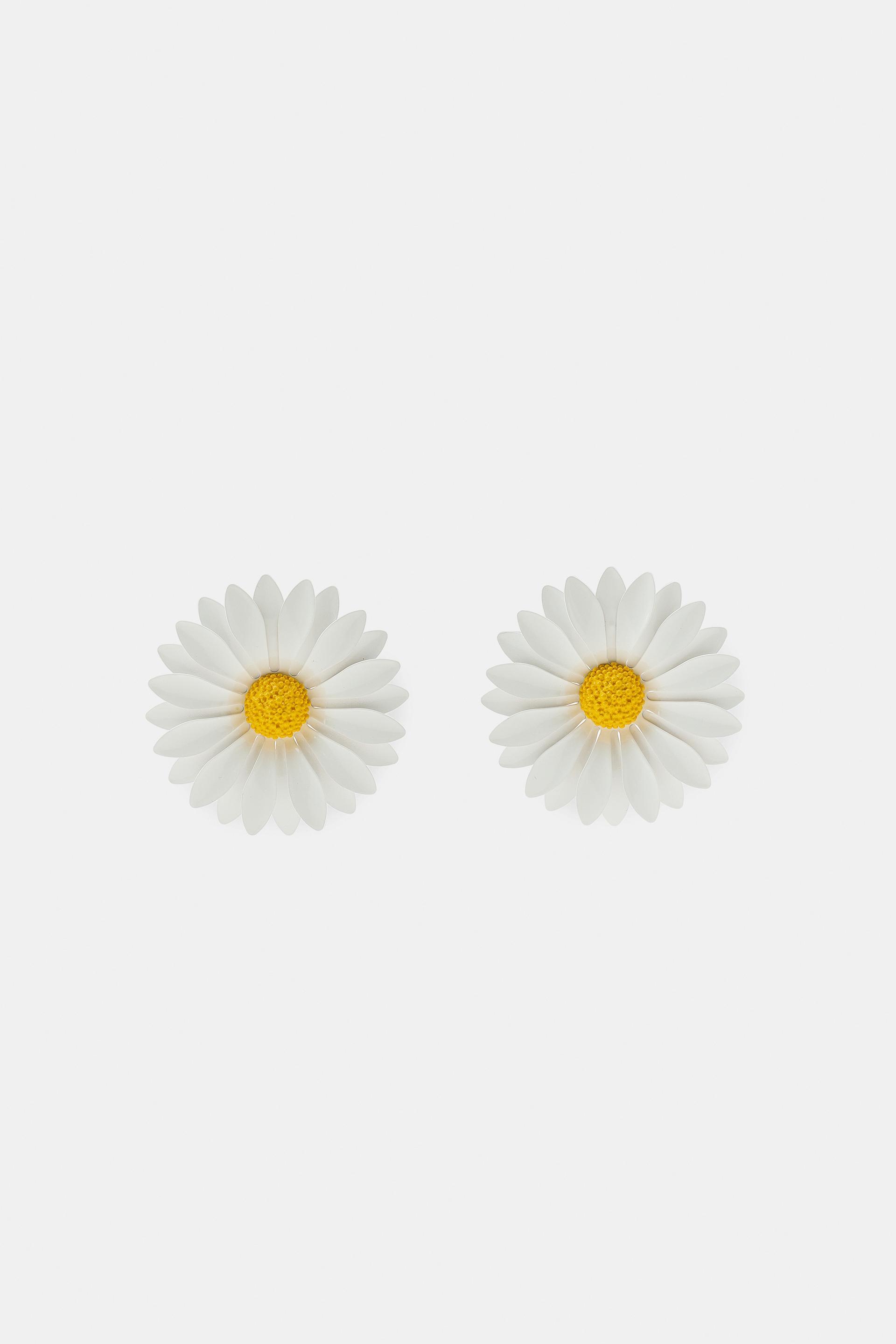 MAXI DAISY EARRINGS by ZARA