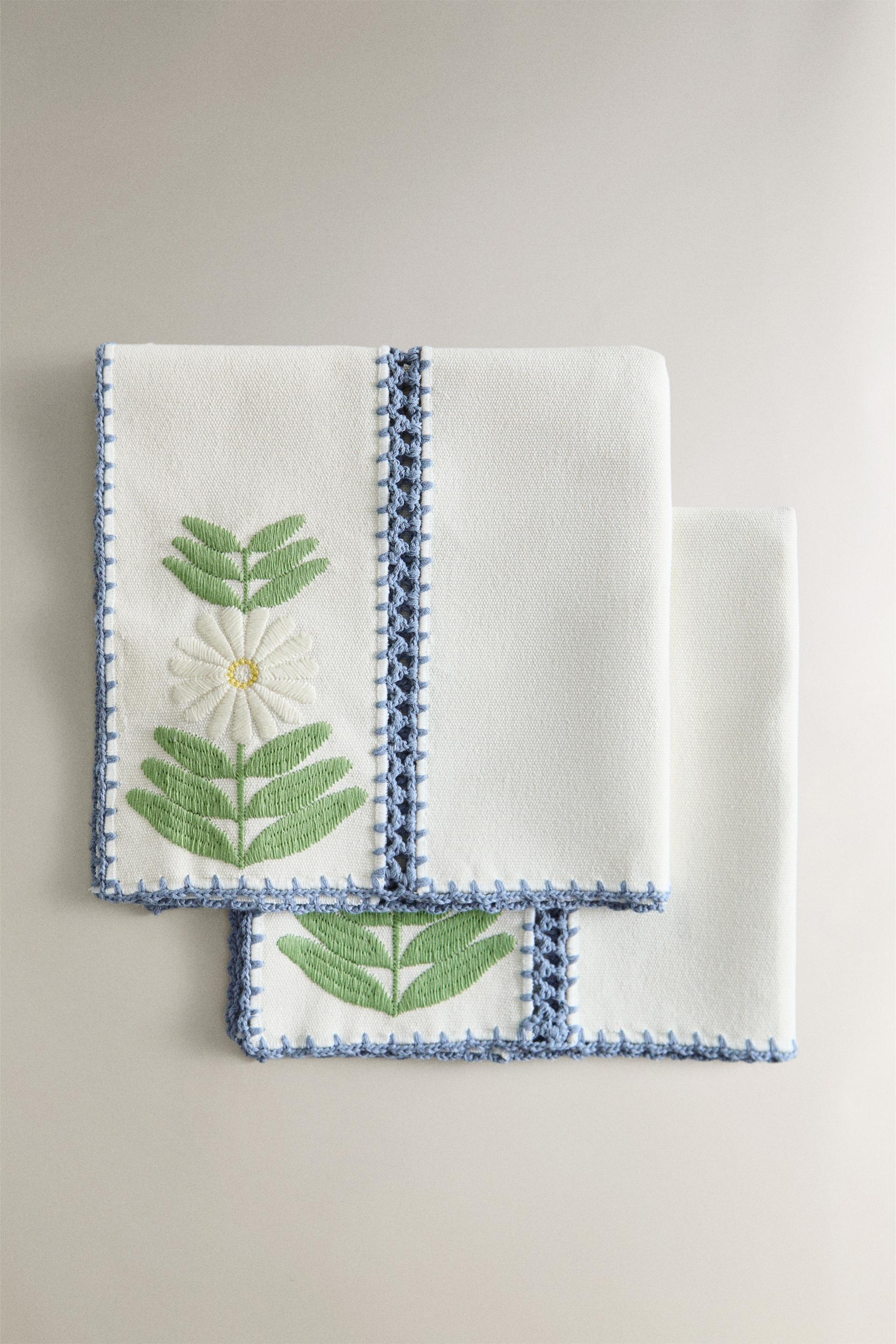 PACK OF COTTON NAPKINS WITH CONTRAST EMBROIDERY (PACK OF 2) by ZARA PACK OF COTTON NAPKINS WITH CONTRAST EMBROIDERY (PACK OF 2) by ZARA