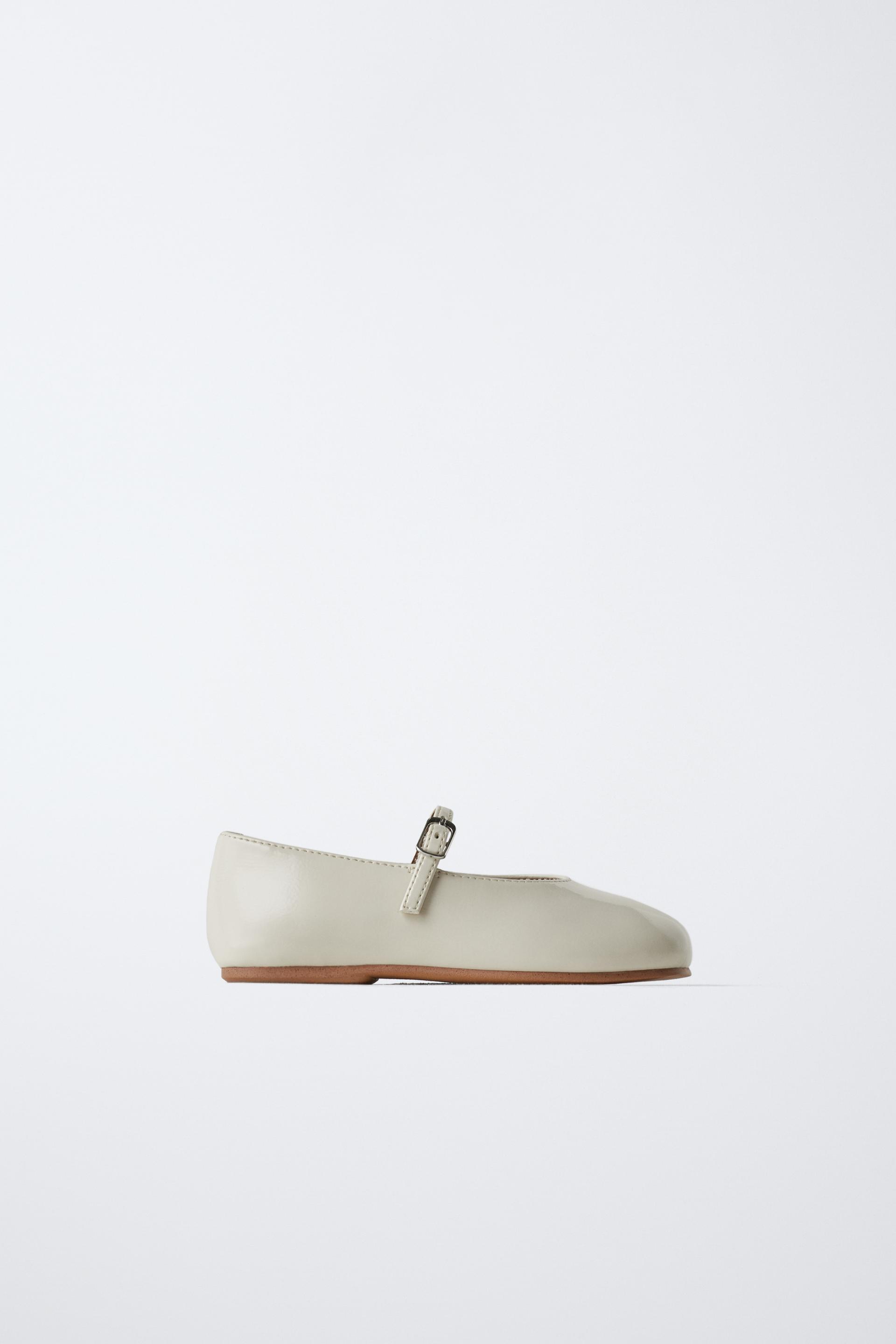 PATENT BALLET FLATS by ZARA