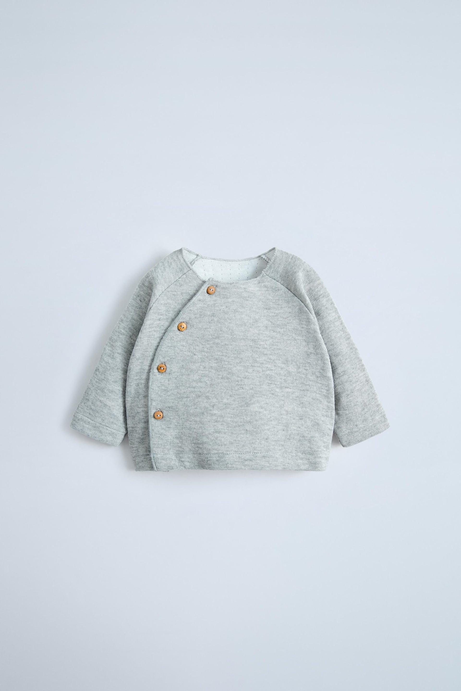 PLUSH TOP WITH BUTTONS by ZARA