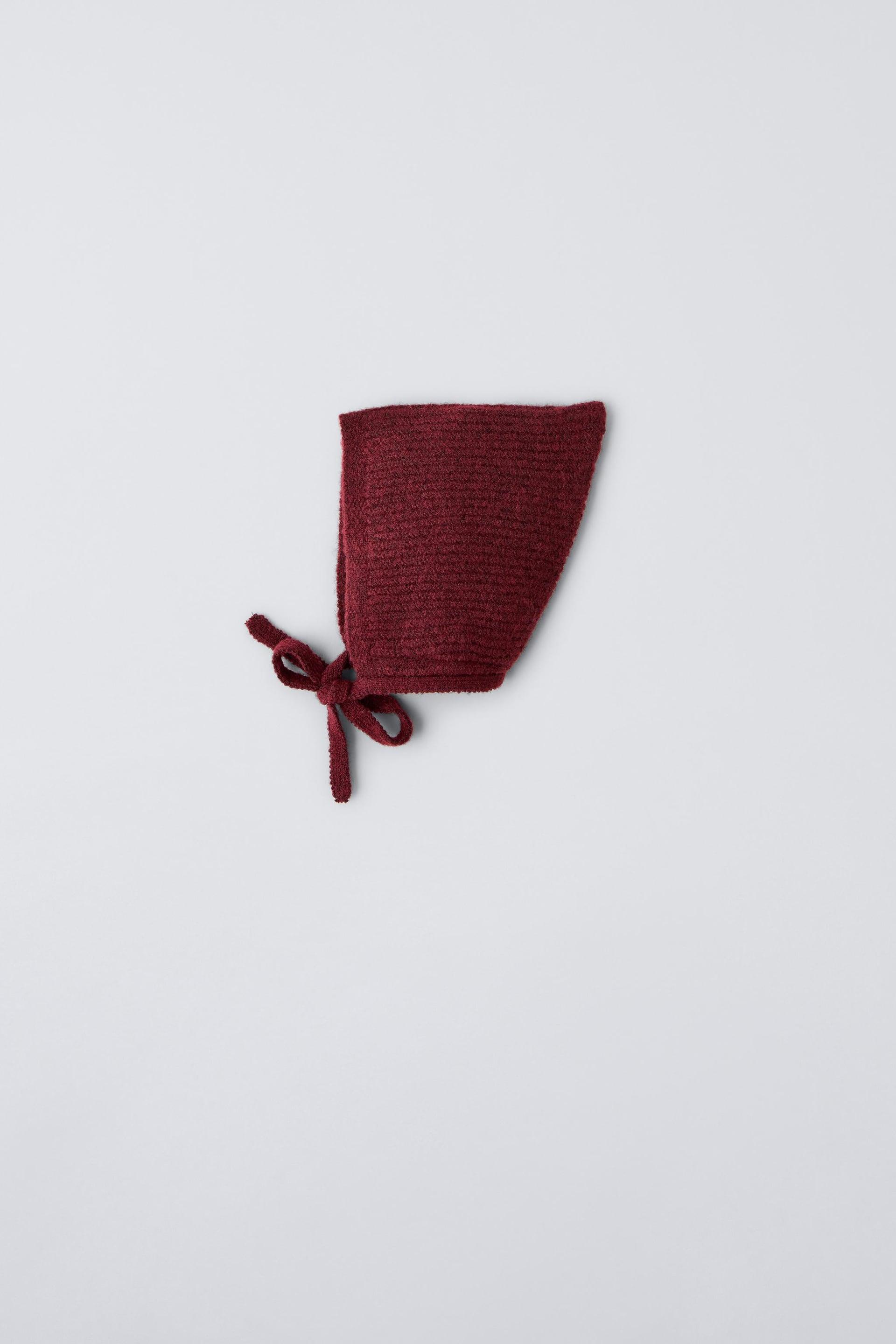 POINTED KNIT BONNET by ZARA