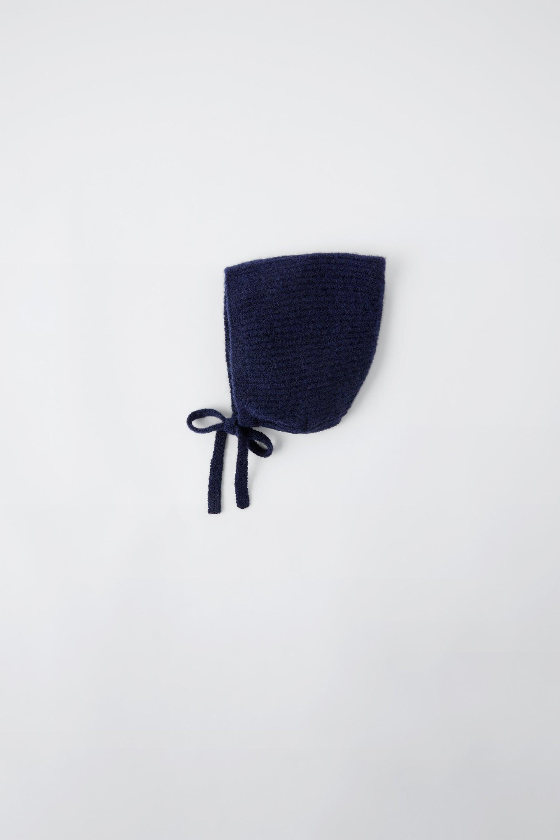 POINTED KNIT BONNET by ZARA