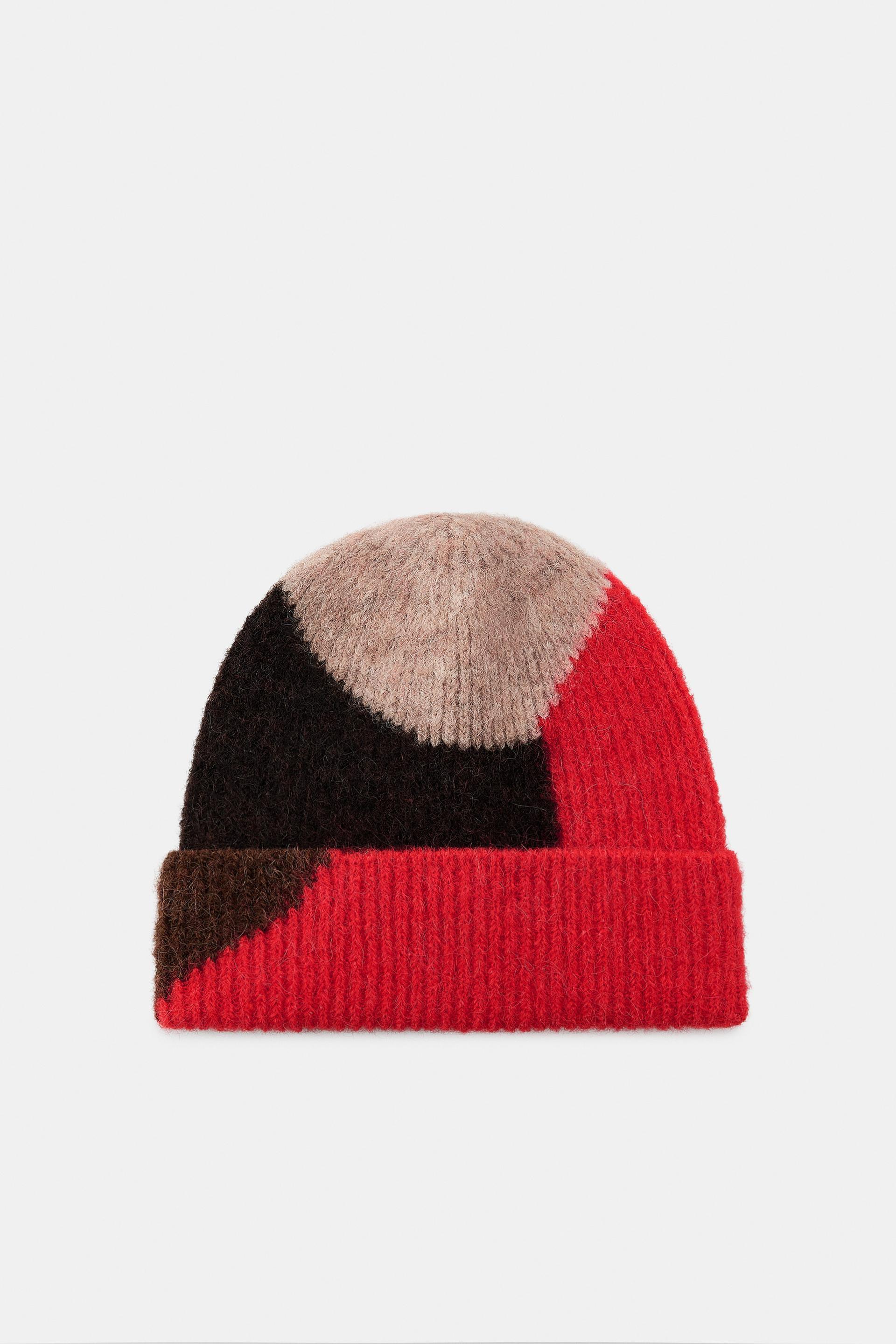 PRINTED KNIT BEANIE by ZARA