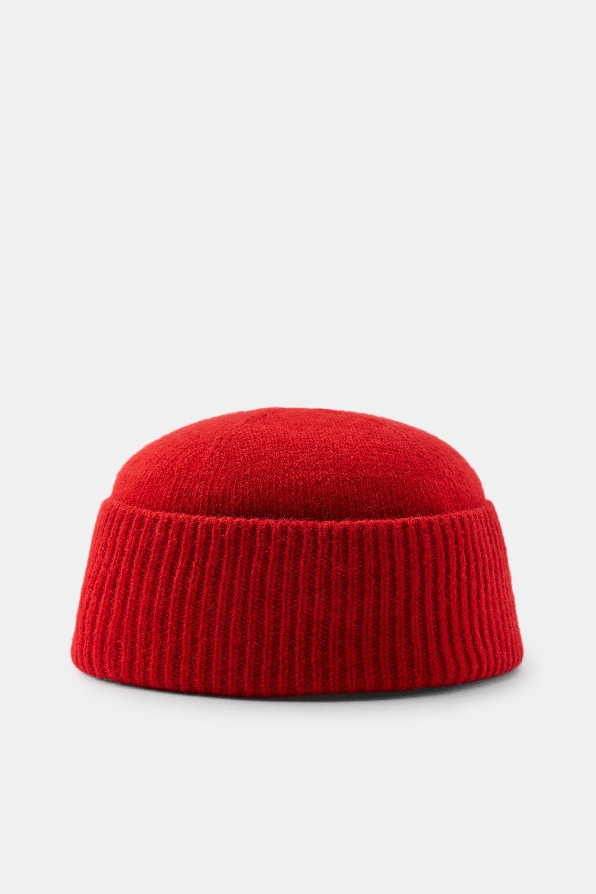 RIBBED KNIT BEANIE by ZARA
