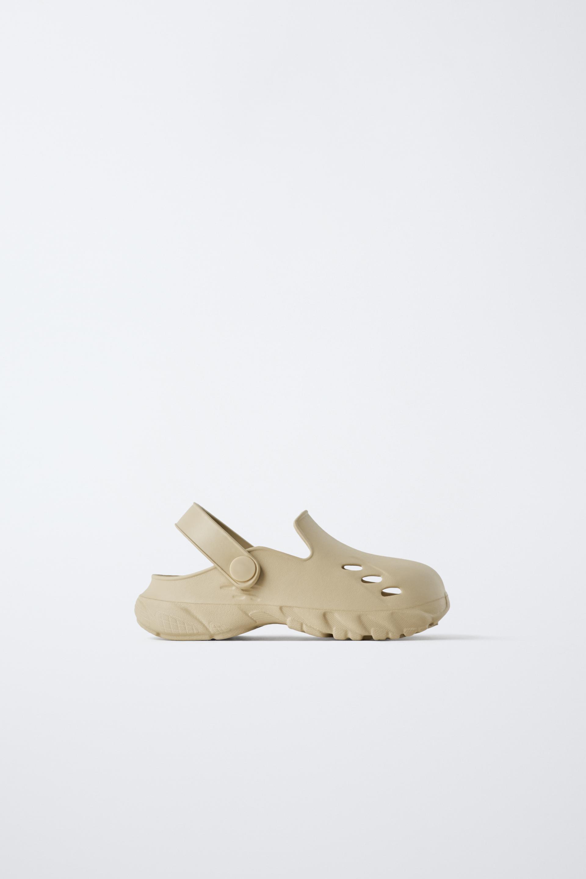 RUBBER CLOGS by ZARA