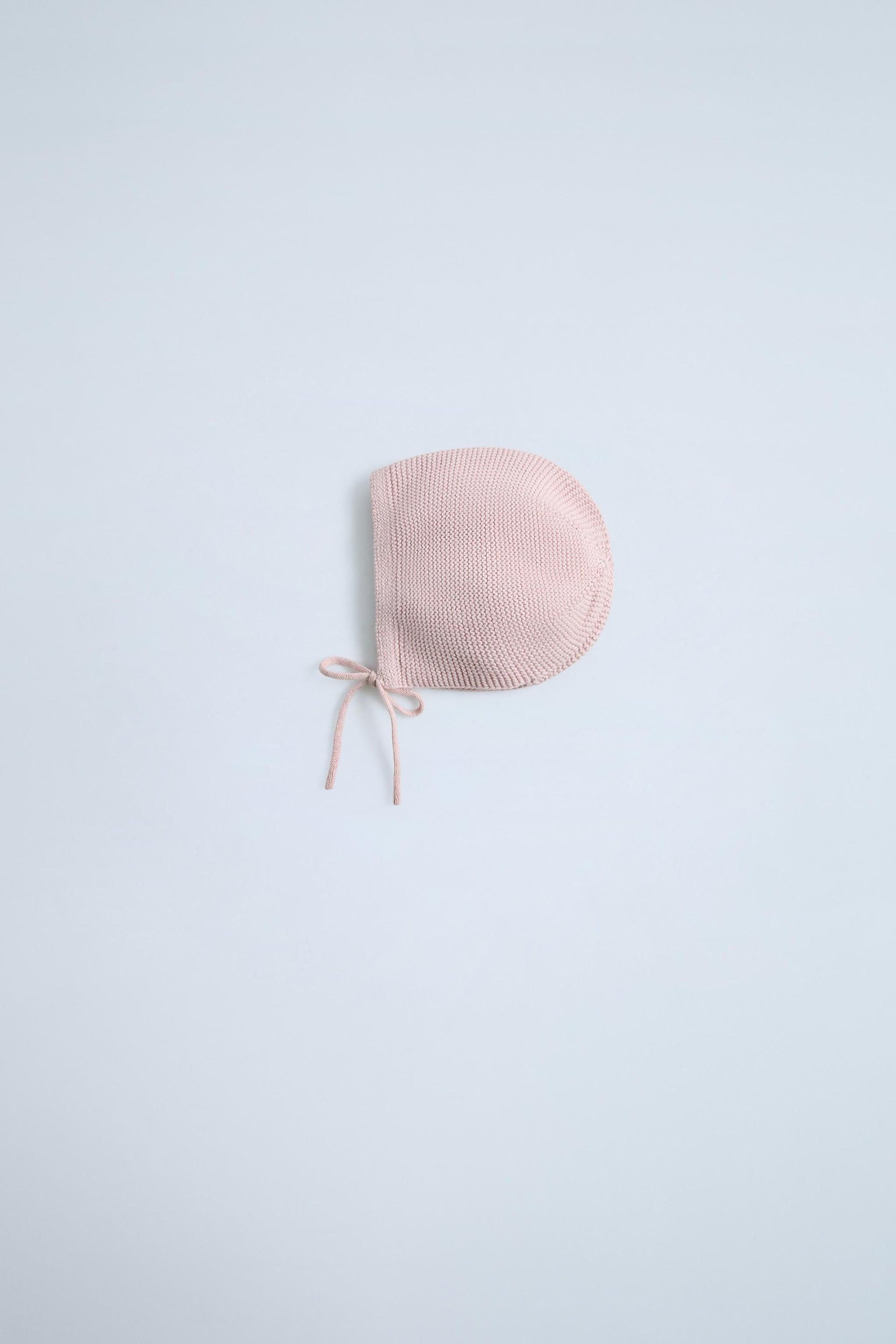 SEED STITCH KNIT BONNET by ZARA